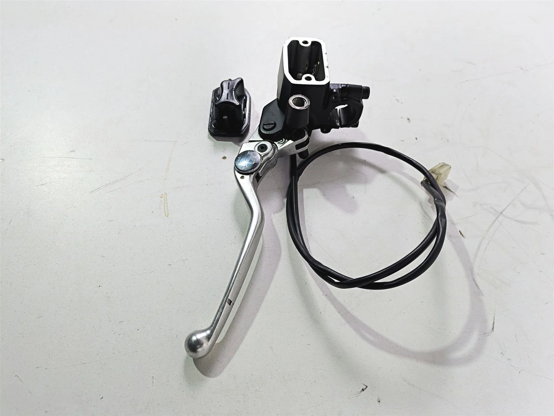 2016 Moto Guzzi Stelvio 1200 8V NTX Brembo Clutch Master Cylinder 978607 - Image 9