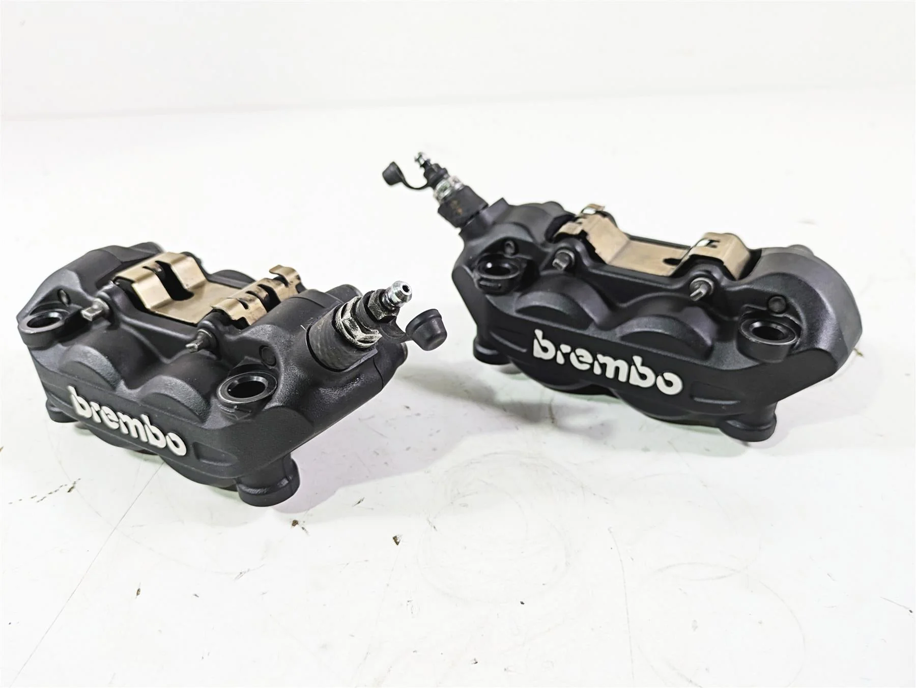 2016 Moto Guzzi Stelvio 1200 8V NTX Brembo Front Brake Caliper Set 887067 887068 - Image 12