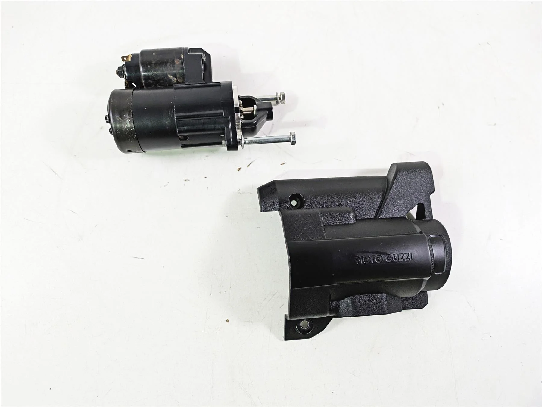 2016 Moto Guzzi Stelvio 1200 8V NTX Engine Starter Motor & Cover GU05730730 - Image 4
