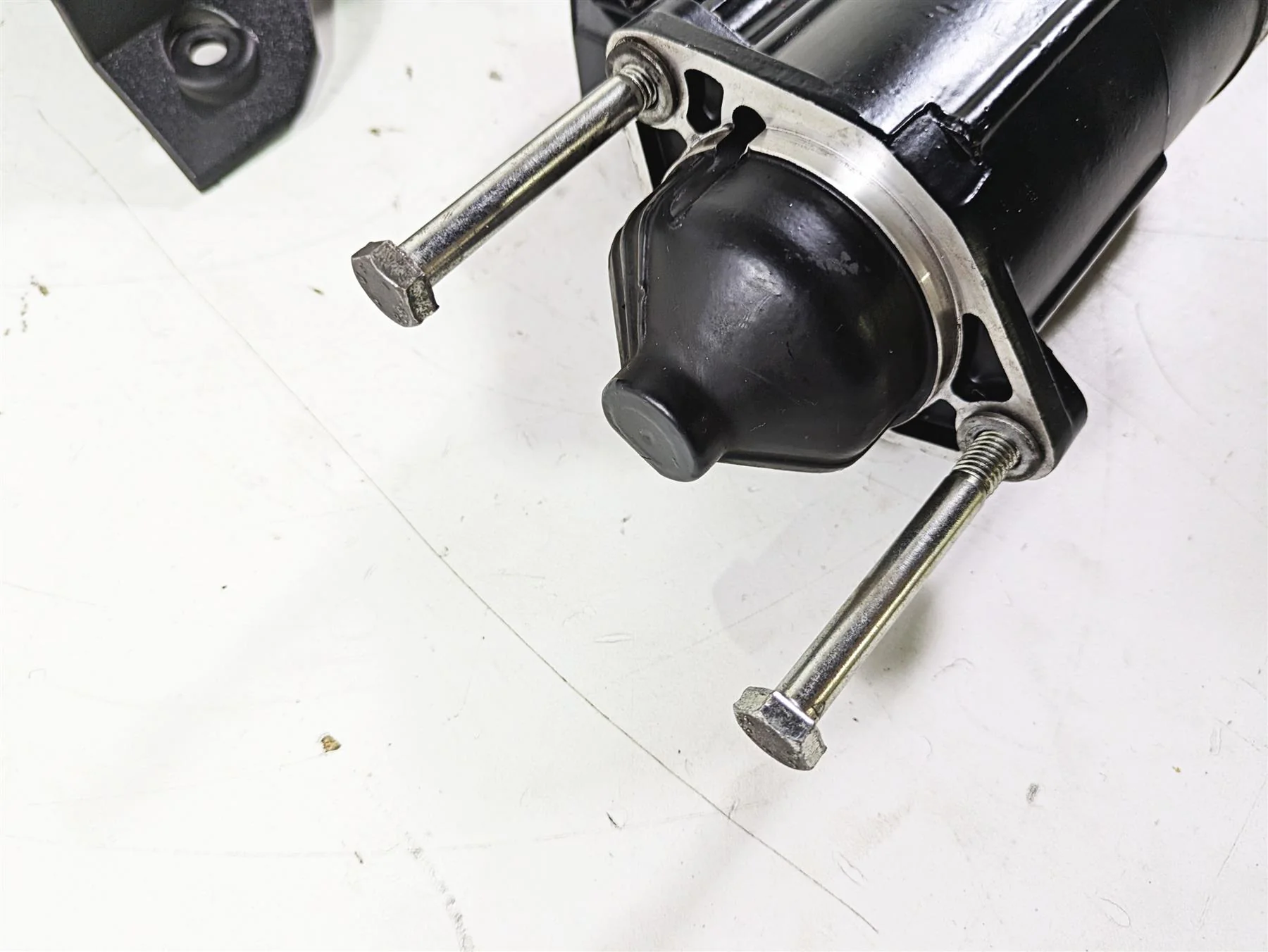 2016 Moto Guzzi Stelvio 1200 8V NTX Engine Starter Motor & Cover GU05730730 - Image 12