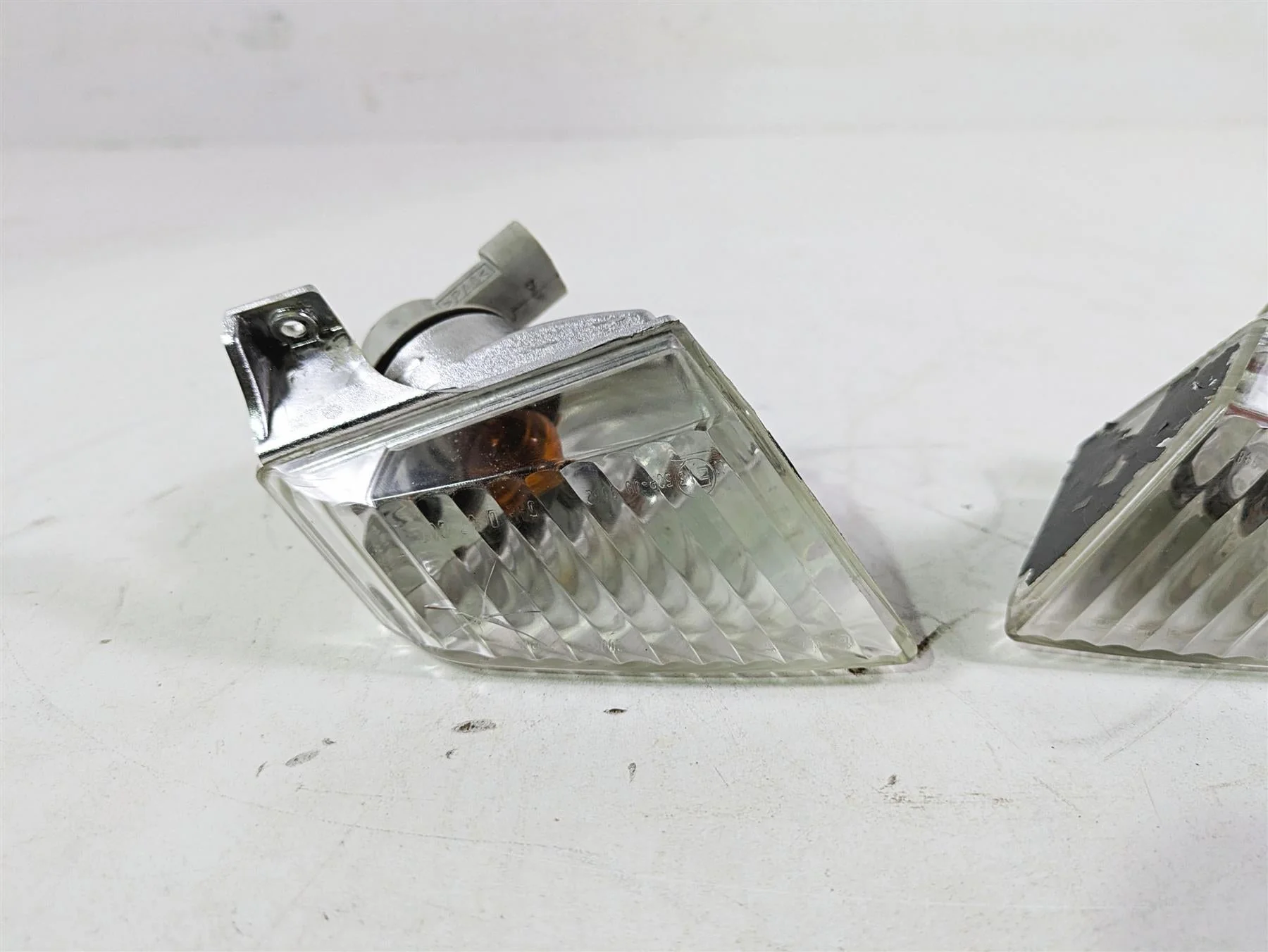 2016 Moto Guzzi Stelvio 1200 8V NTX Front Blinker Set - Read 978428 978427 - Image 7