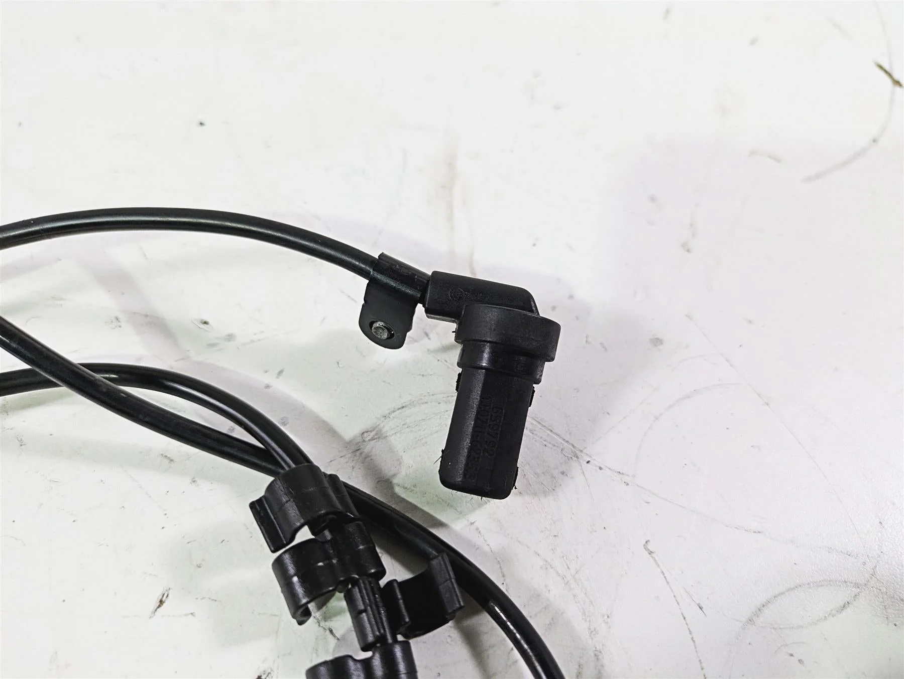 2016 Moto Guzzi Stelvio 1200 8V NTX Front Wheel Speed Abs Brake Sensor 859792 - Image 7