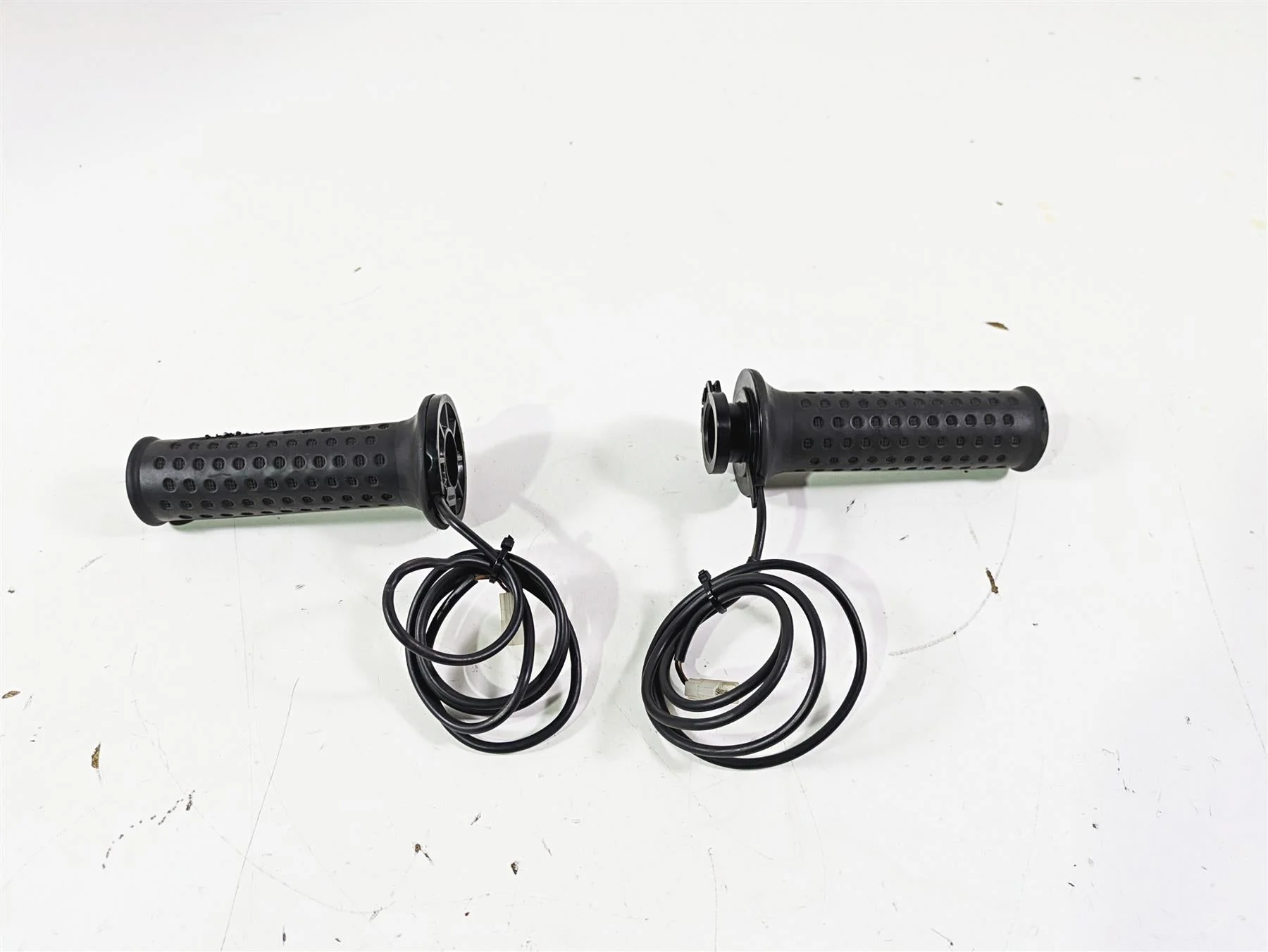 2016 Moto Guzzi Stelvio 1200 8V NTX Heated Hand Heat Grip Set 2S002029 - Image 12