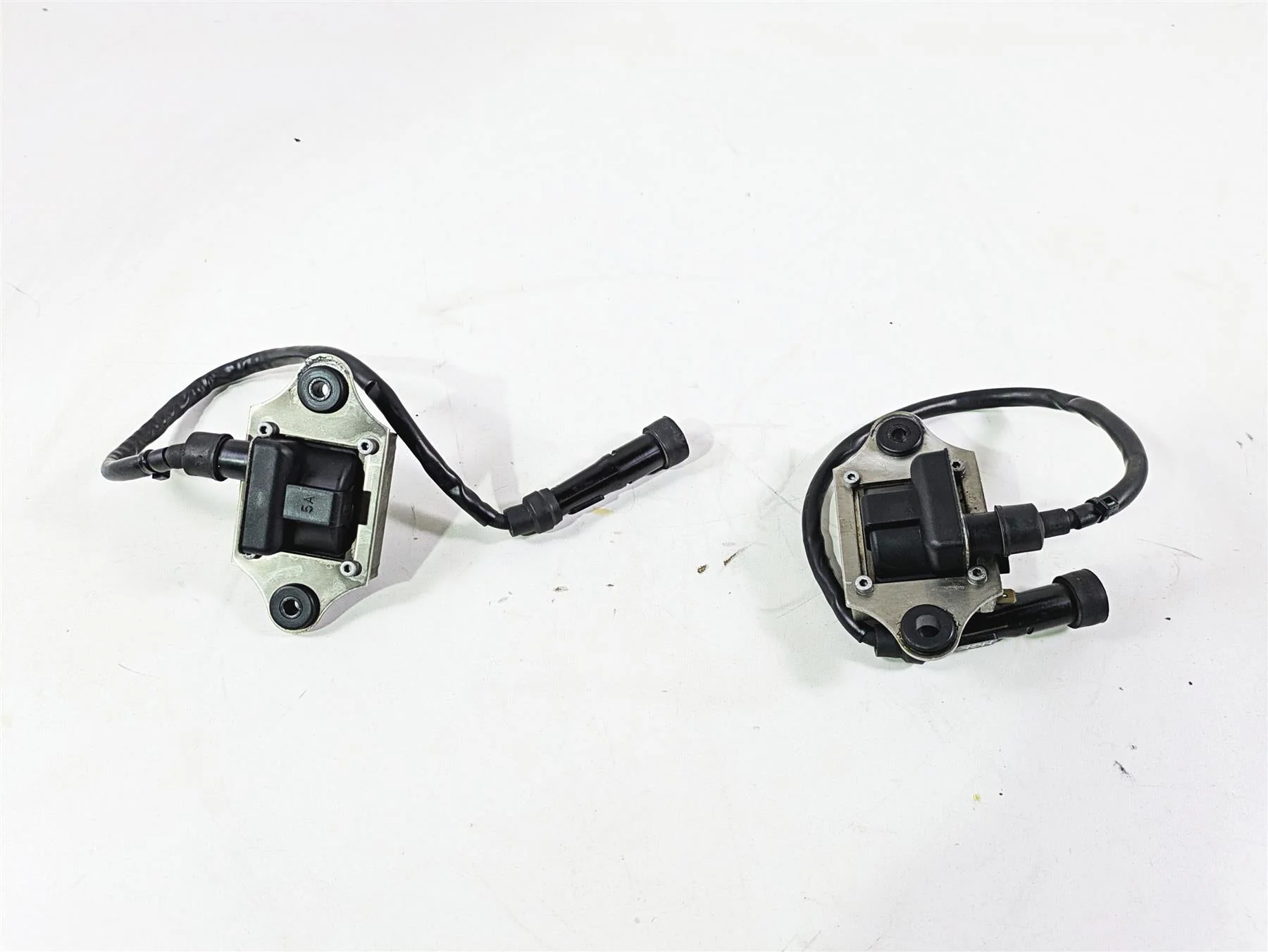 2016 Moto Guzzi Stelvio 1200 8V NTX Ignition Coil Wires Plugs Set GU30716500 - Image 2