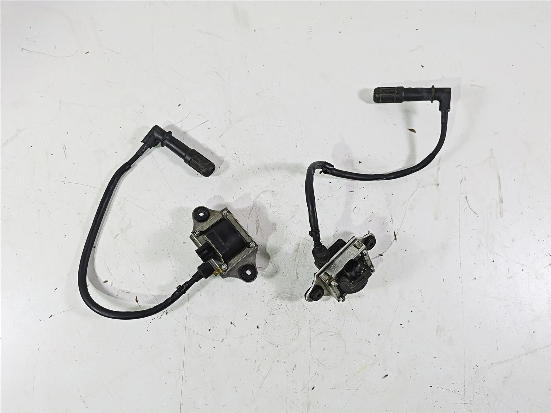2016 Moto Guzzi Stelvio 1200 8V NTX Ignition Coil Wires Plugs Set GU30716500 - Image 5