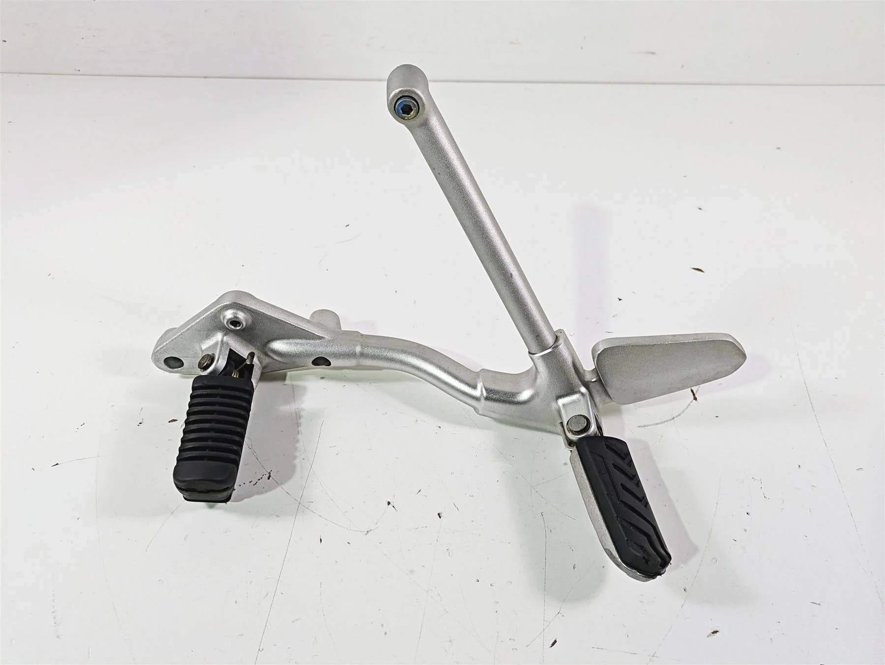 2016 Moto Guzzi Stelvio 1200 8V NTX Left Foot Peg Foot Rest + Mount Set 883103