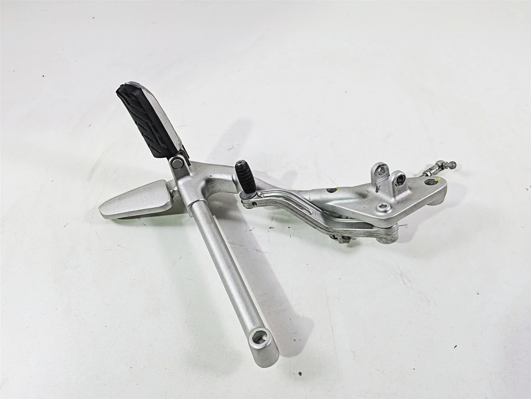 2016 Moto Guzzi Stelvio 1200 8V NTX Left Footpeg Mount & Shift Lever 883103 - Image 3