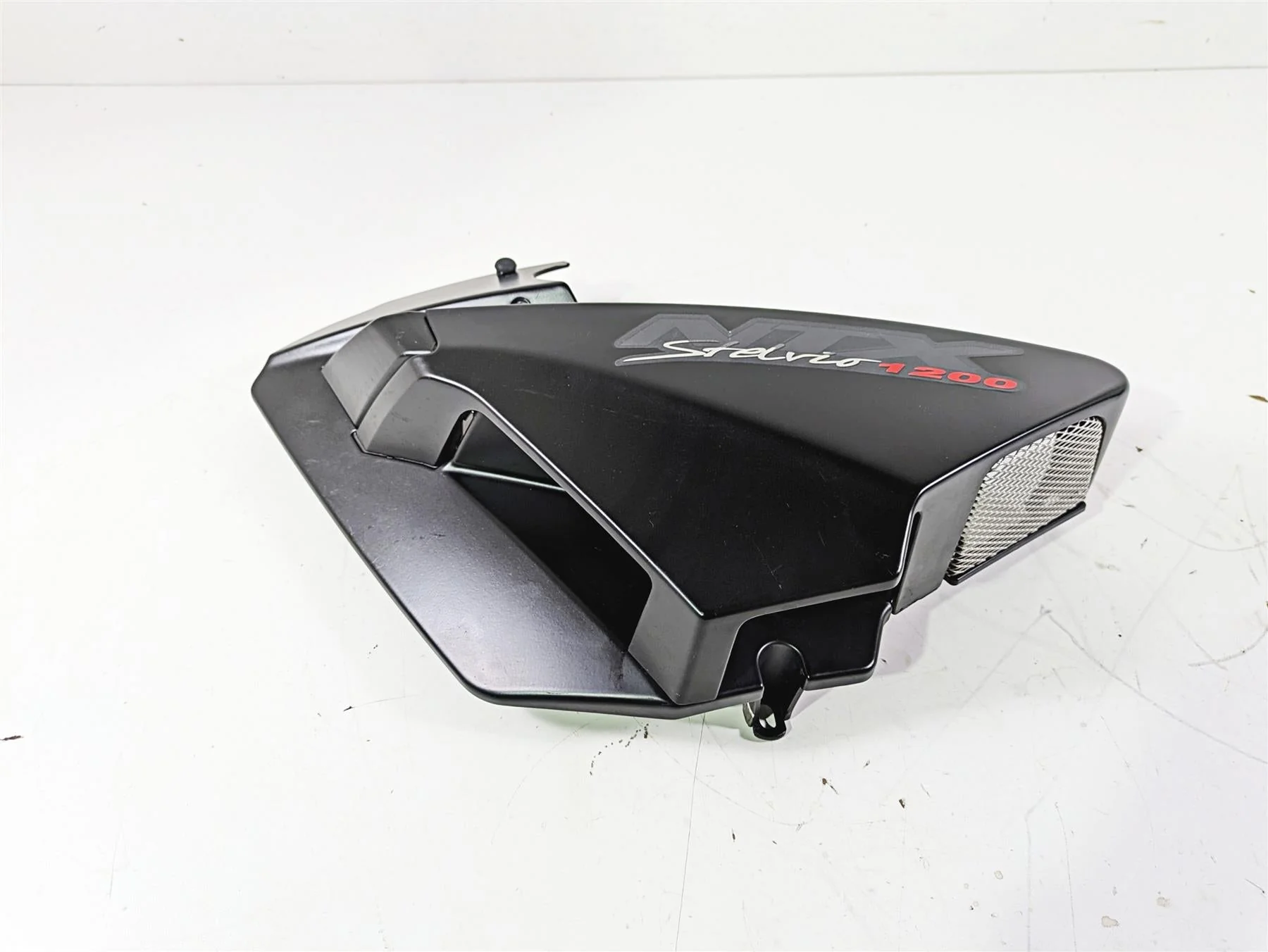 2016 Moto Guzzi Stelvio 1200 8V NTX Left Fuel Tank Side Cover Set - Read 897638
