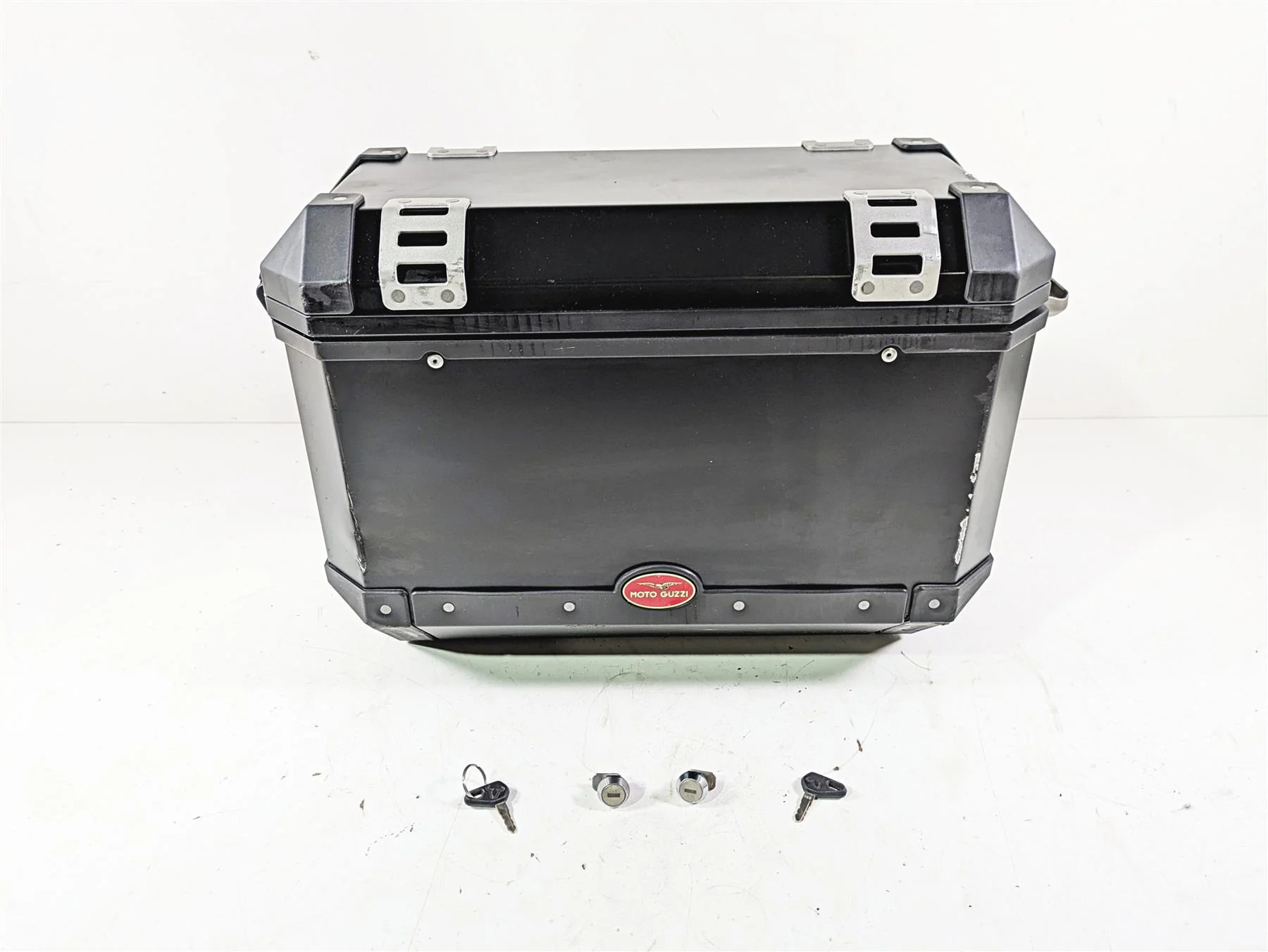 2016 Moto Guzzi Stelvio 1200 8V NTX Left Saddlebag Saddle Bag Case + Keys 886930