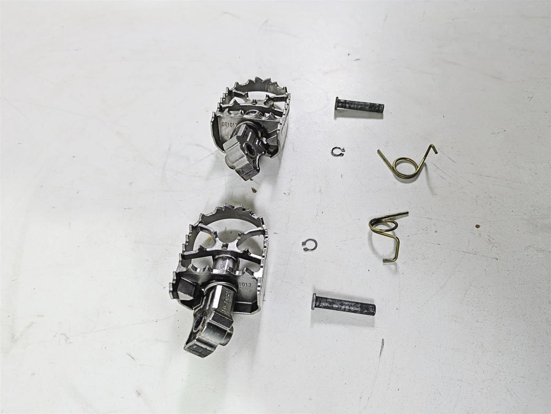 2016 Moto Guzzi Stelvio 1200 8V NTX Pivot Pegz Mk3 Front Foot Peg Set PP-33MK3 - Image 2