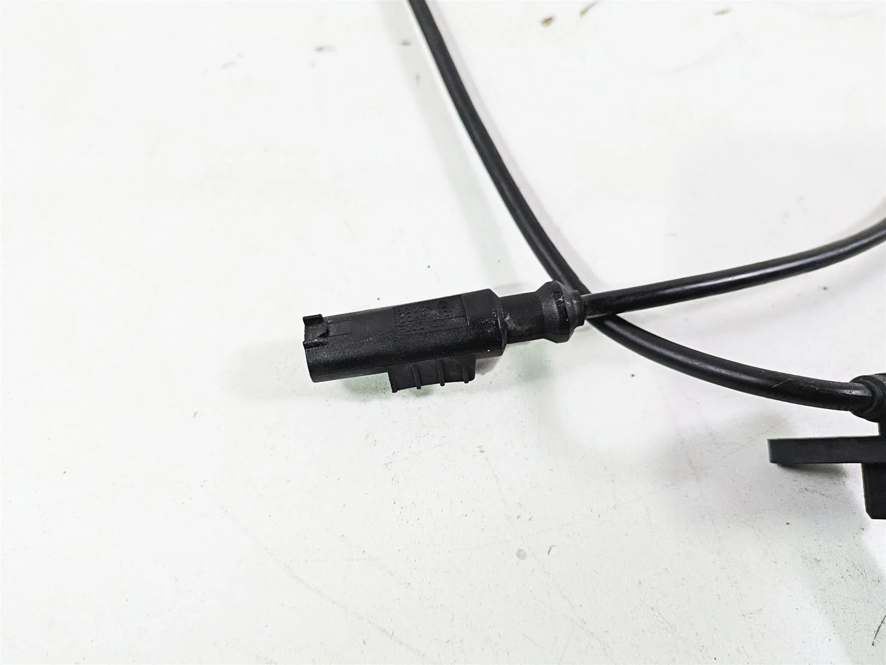 2016 Moto Guzzi Stelvio 1200 8V NTX Rear Abs Brake Wheel Speed Sensor GU05683730 - Image 10