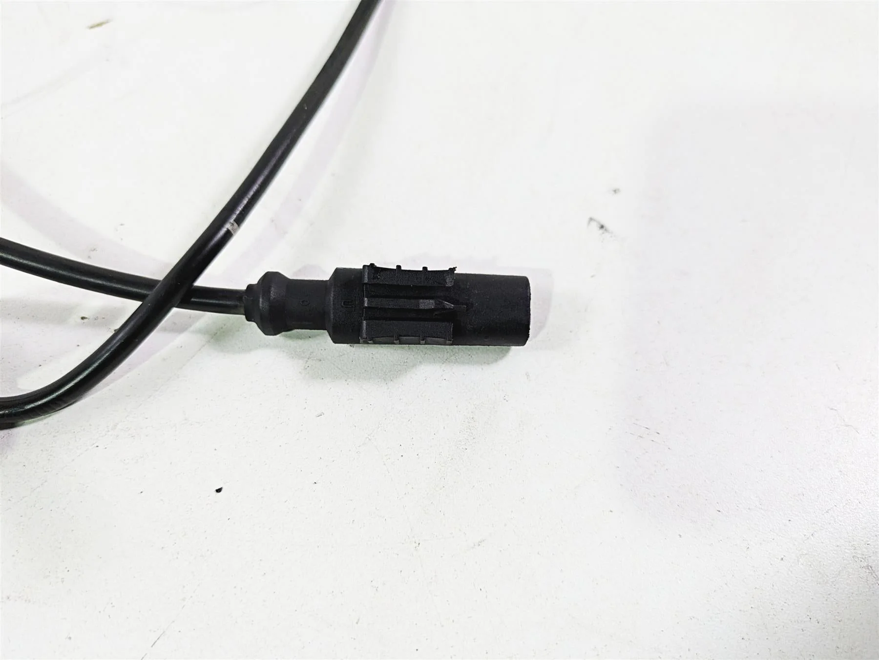 2016 Moto Guzzi Stelvio 1200 8V NTX Rear Abs Brake Wheel Speed Sensor GU05683730 - Image 6