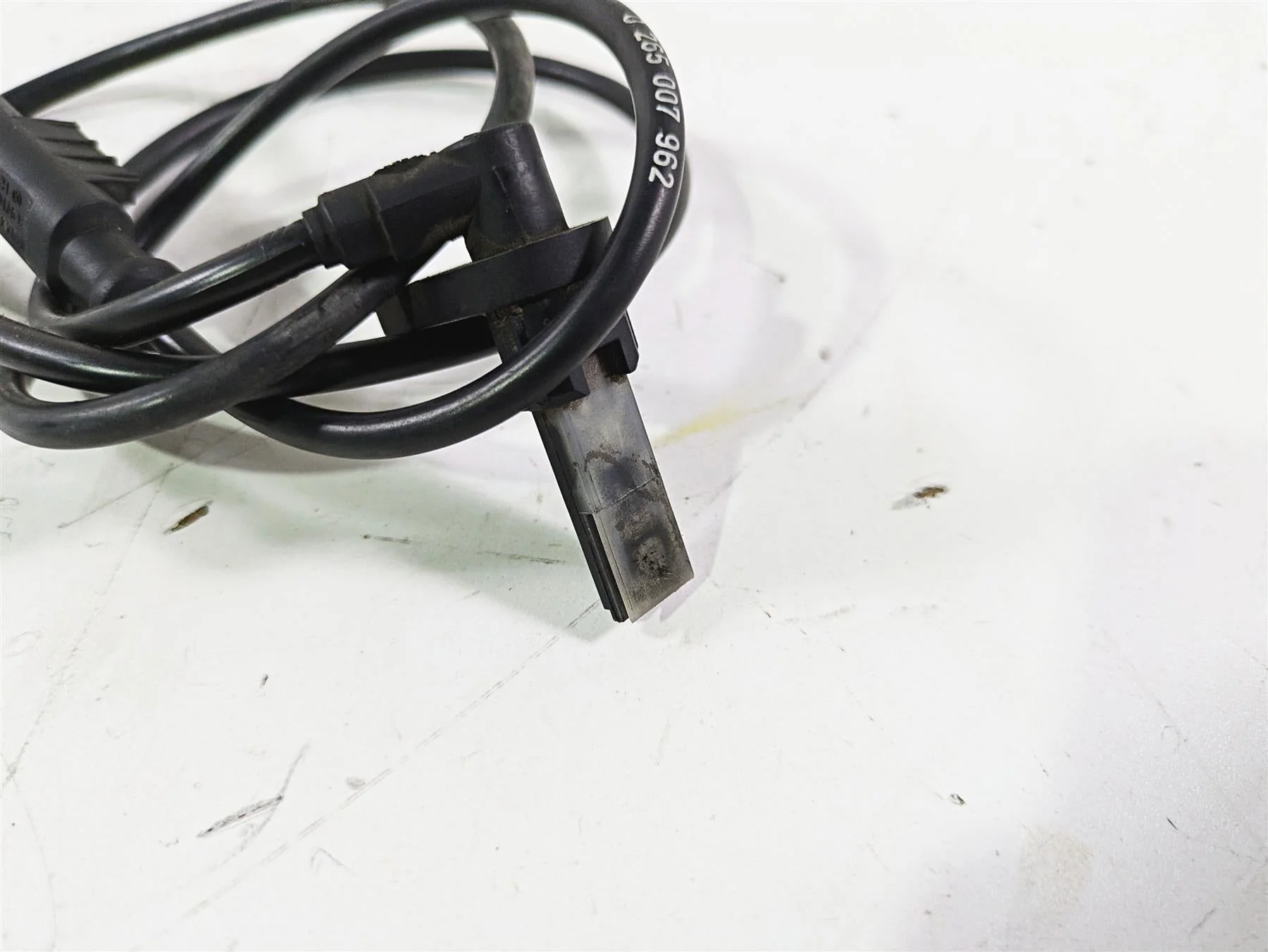 2016 Moto Guzzi Stelvio 1200 8V NTX Rear Abs Brake Wheel Speed Sensor GU05683730 - Image 8