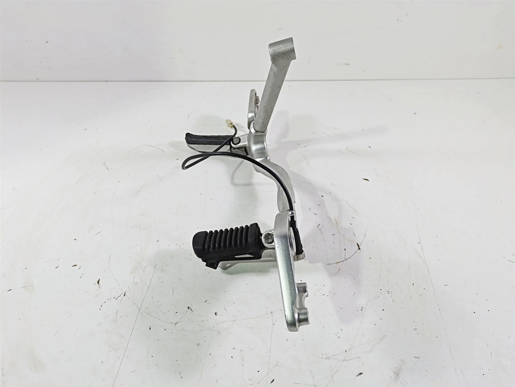 2016 Moto Guzzi Stelvio 1200 8V NTX Right Foot Peg Foot Rest + Mount Set 886987 - Image 4