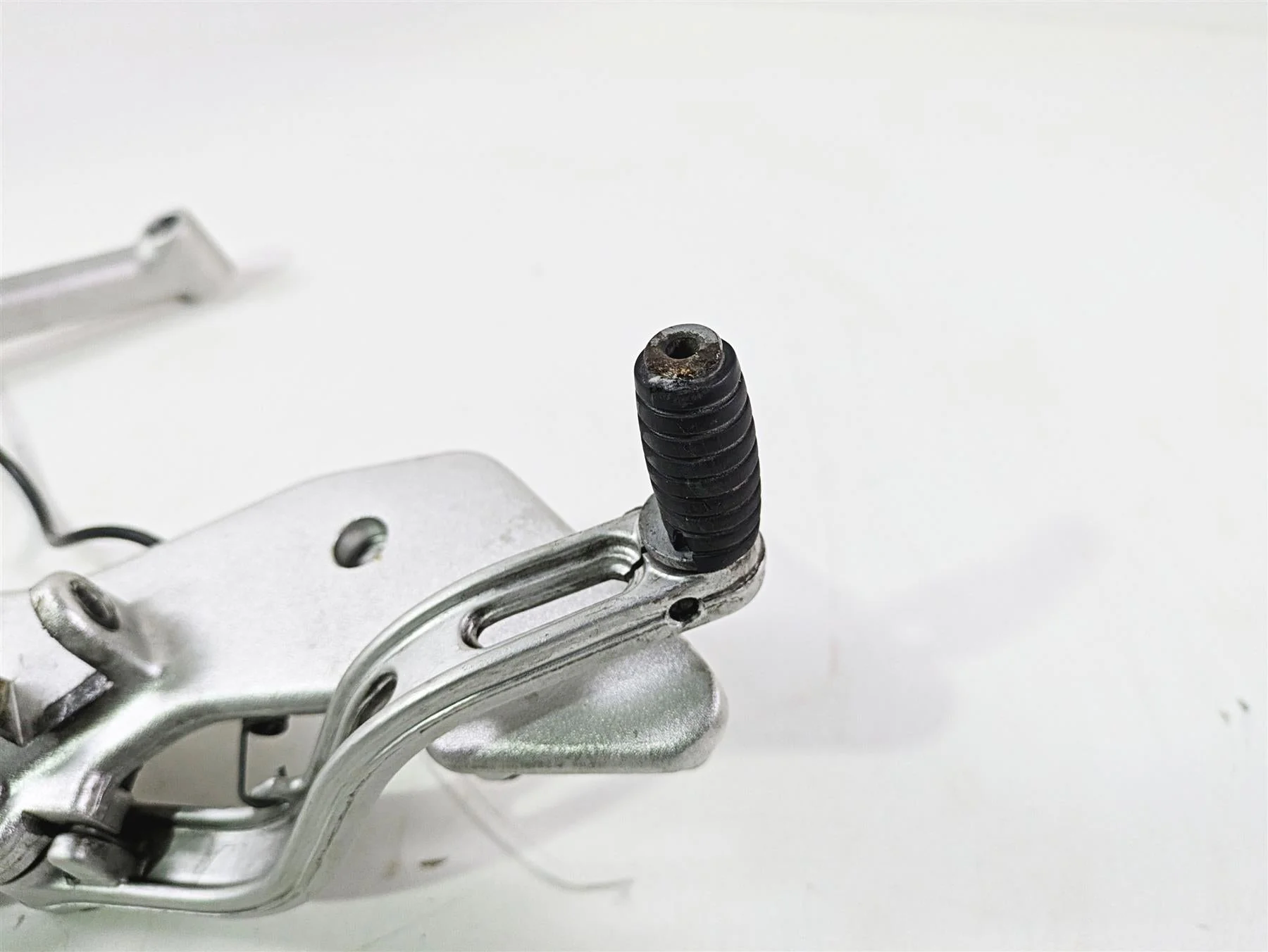 2016 Moto Guzzi Stelvio 1200 8V NTX Right Footpeg Mount & Brake Pedal 886987 - Image 11