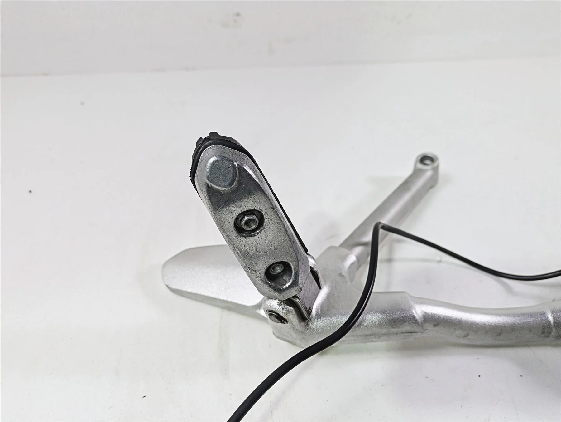 2016 Moto Guzzi Stelvio 1200 8V NTX Right Footpeg Mount & Brake Pedal 886987 - Image 12