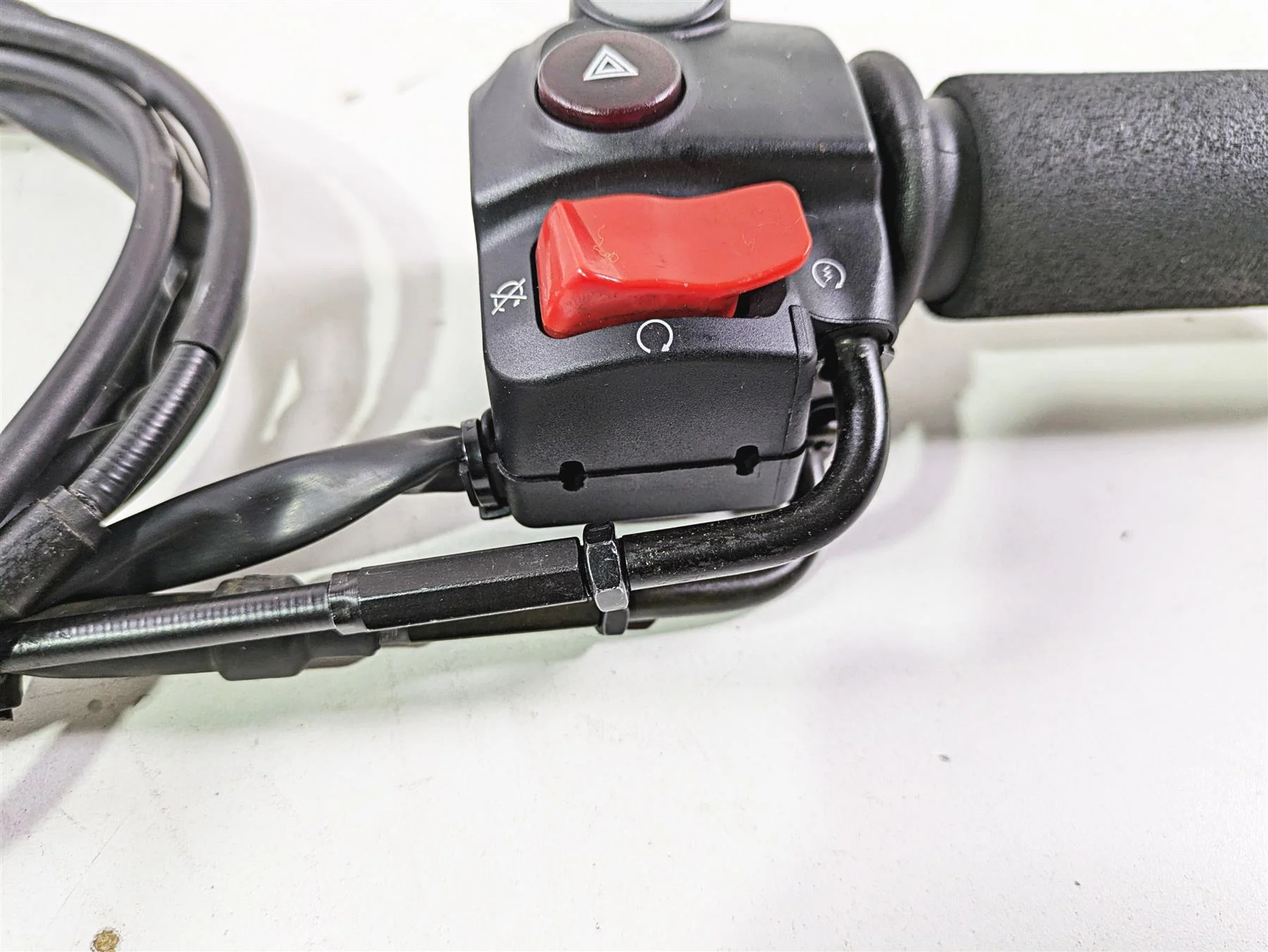 2016 Moto Guzzi Stelvio 1200 8V NTX Right Hand Abs Control Switch 886159 - Image 8