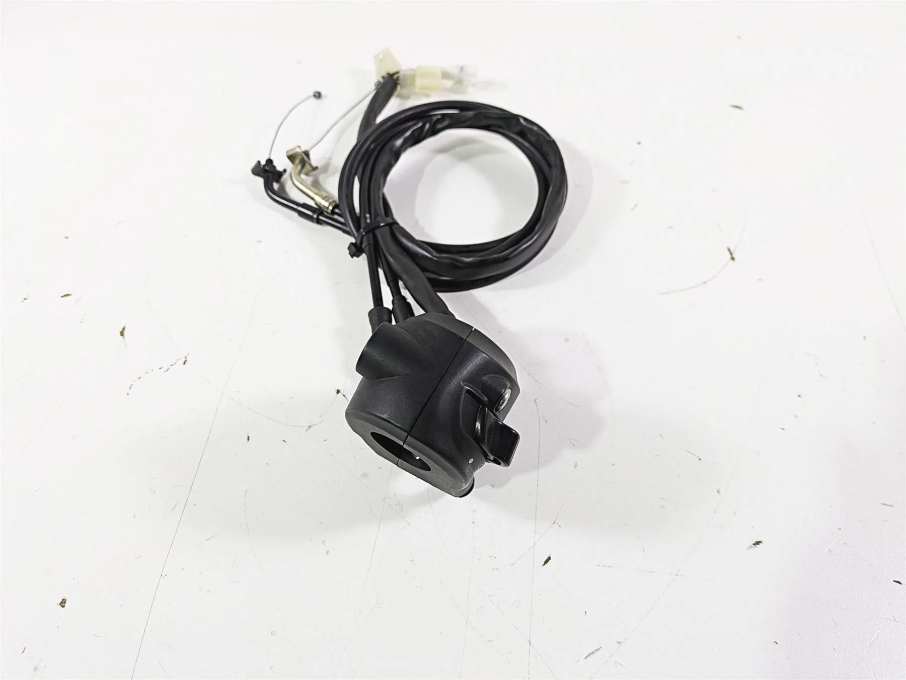 2016 Moto Guzzi Stelvio 1200 8V NTX Right Hand Start Stop Control Switch 886159 - Image 2