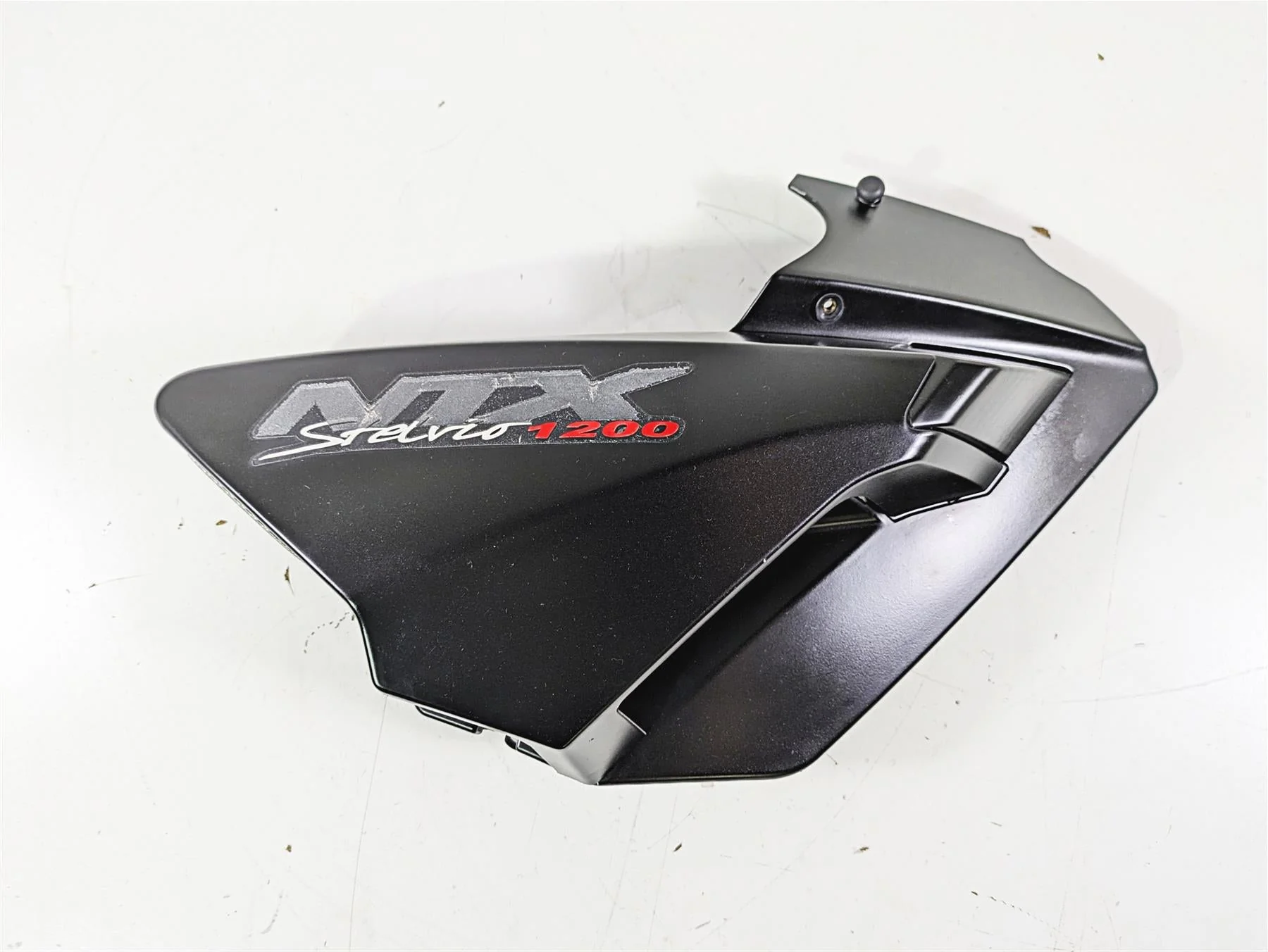 2016 Moto Guzzi Stelvio 1200 8V NTX Right Under Fuel Tank Side Cover Set 897639 - Image 5
