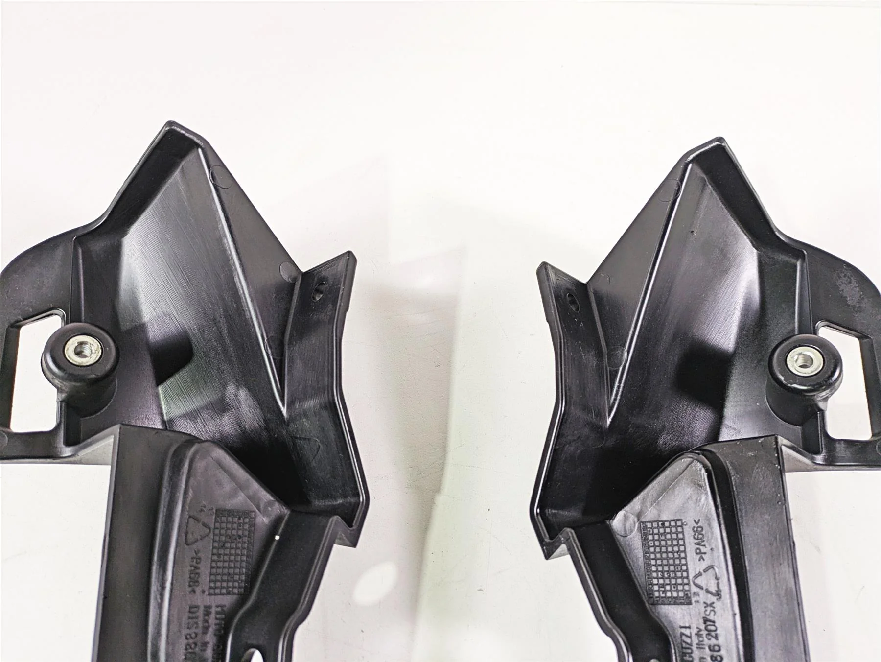 2016 Moto Guzzi Stelvio 1200 8V NTX Saddlebag Holder Bracket Set 886206 886207 - Image 11