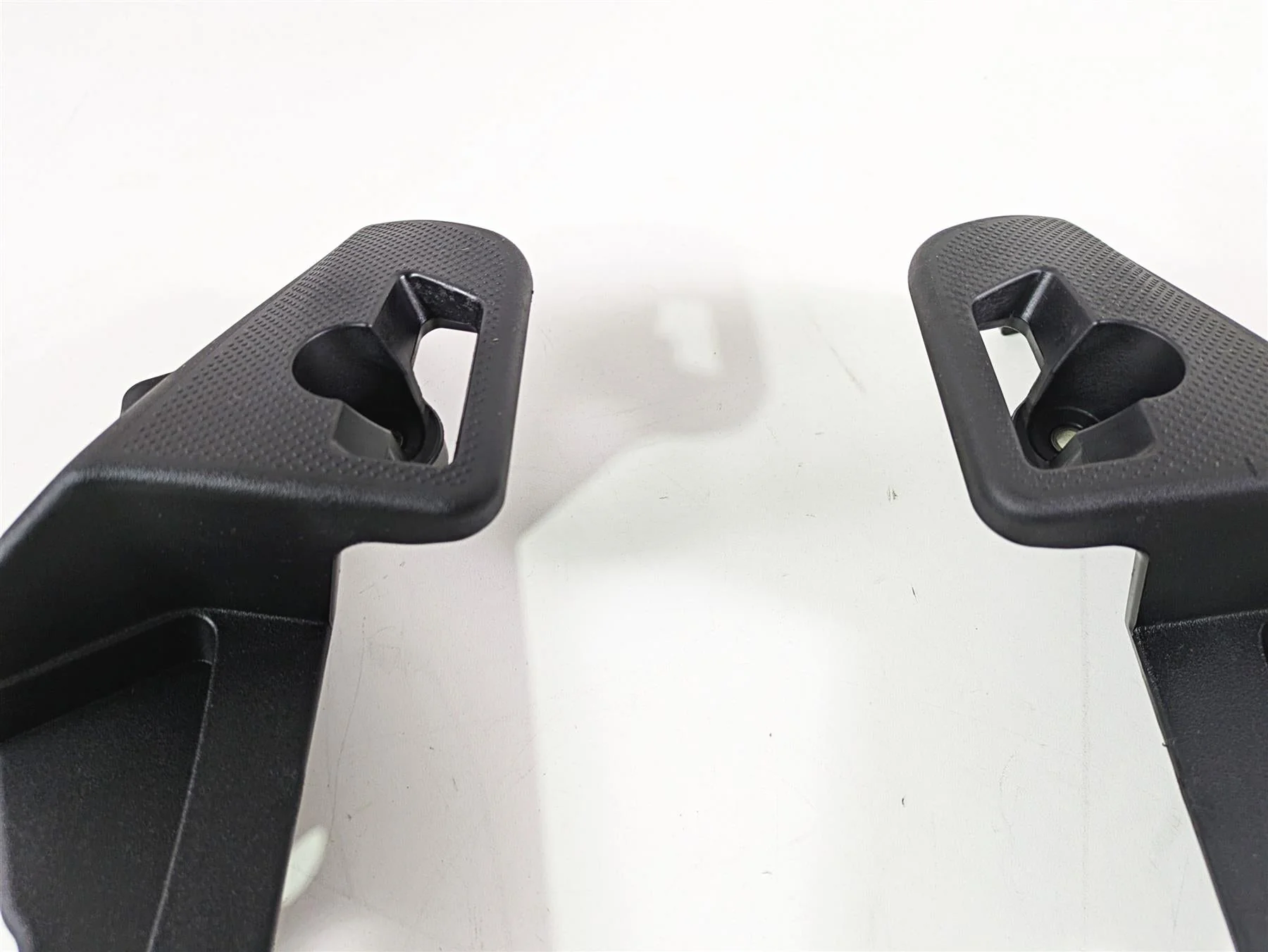 2016 Moto Guzzi Stelvio 1200 8V NTX Saddlebag Holder Bracket Set 886206 886207 - Image 5