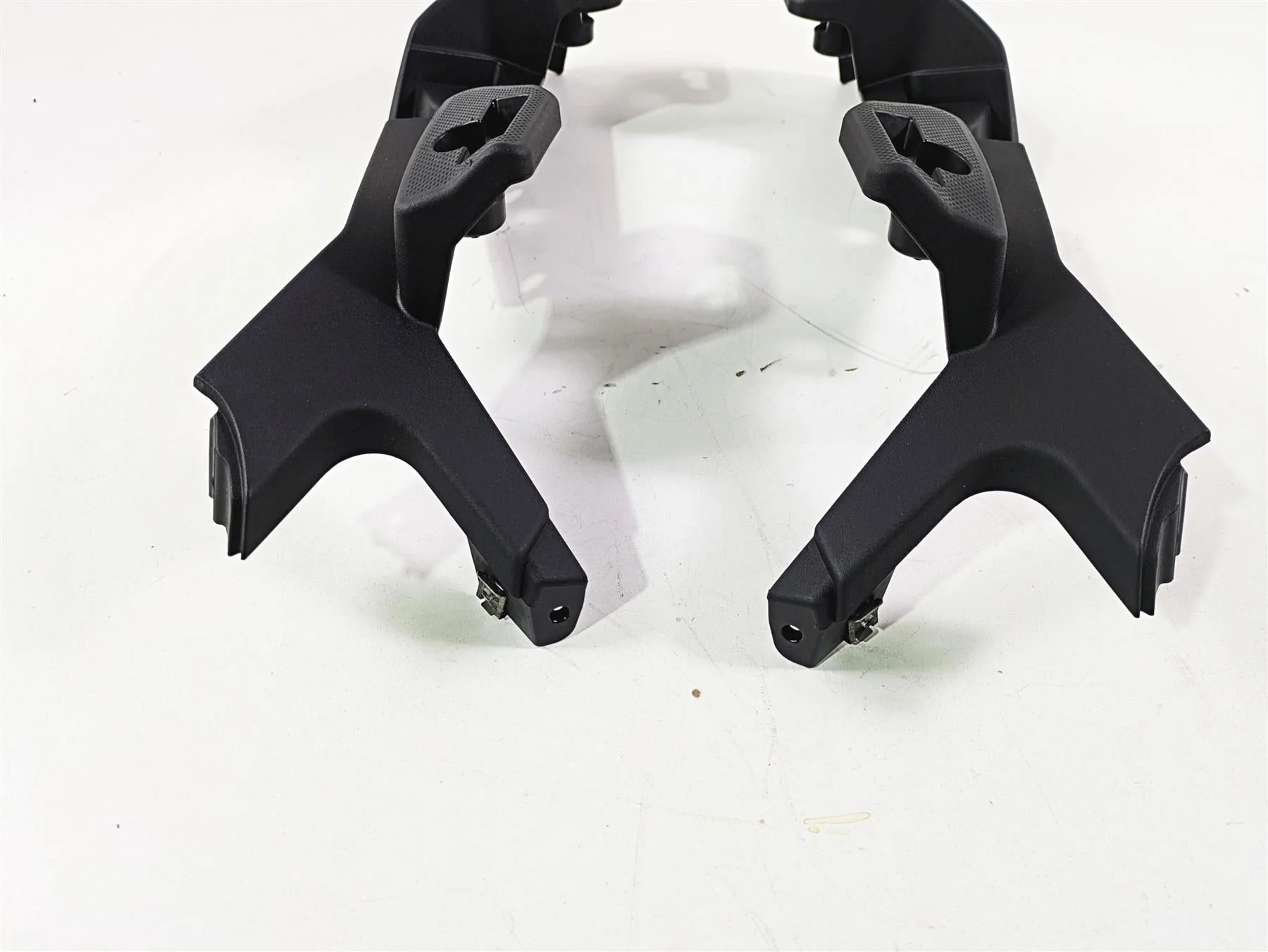 2016 Moto Guzzi Stelvio 1200 8V NTX Saddlebag Holder Bracket Set 886206 886207 - Image 7