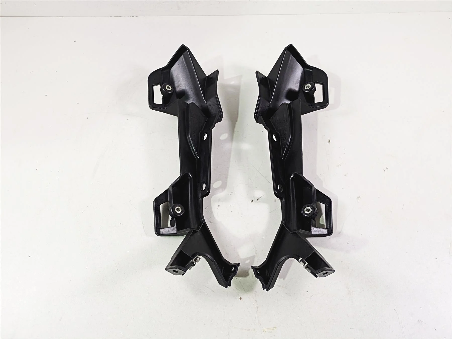 2016 Moto Guzzi Stelvio 1200 8V NTX Saddlebag Holder Bracket Set 886206 886207 - Image 8