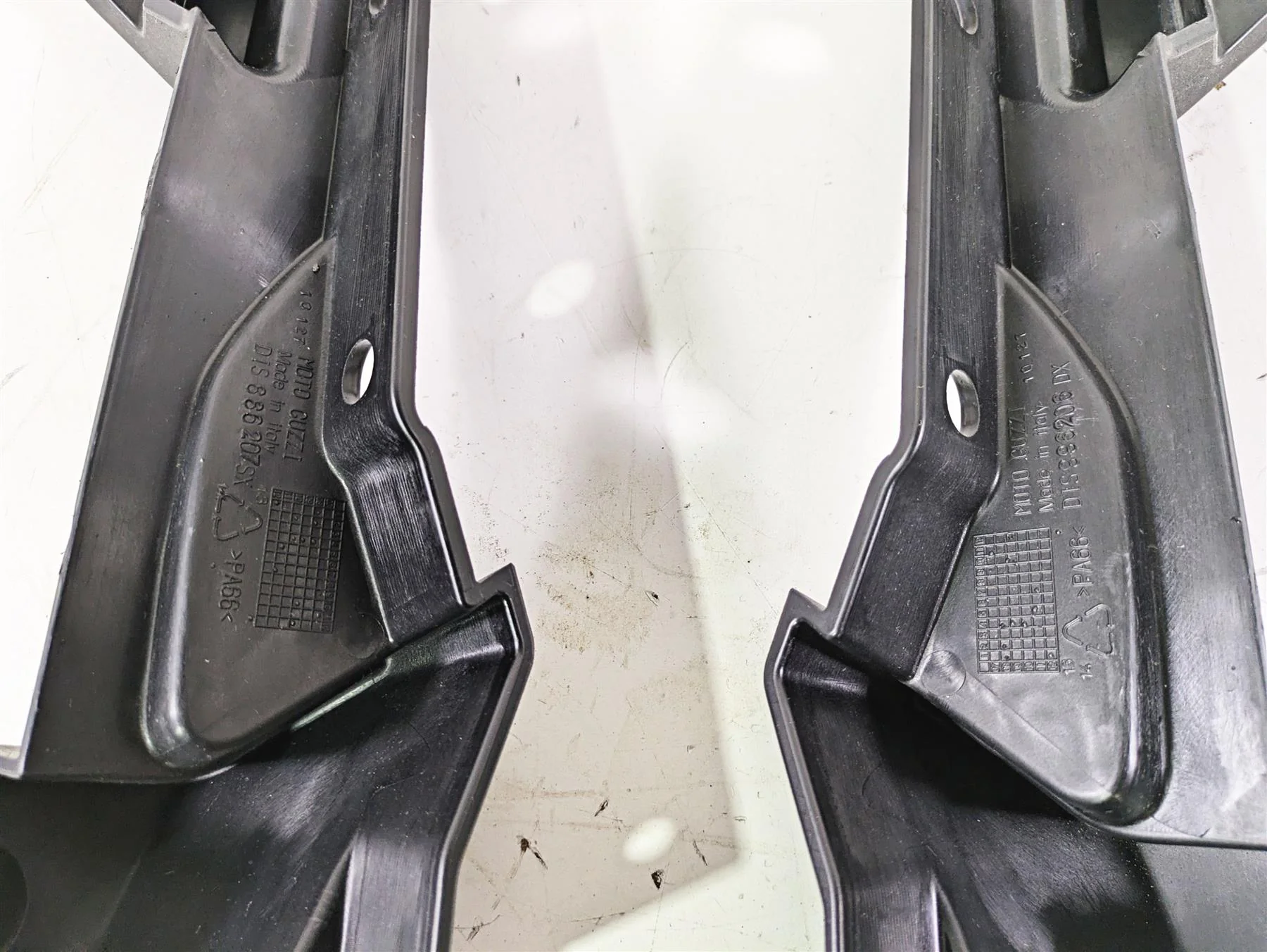 2016 Moto Guzzi Stelvio 1200 8V NTX Saddlebag Mounts Set 886207 886208 - Image 11