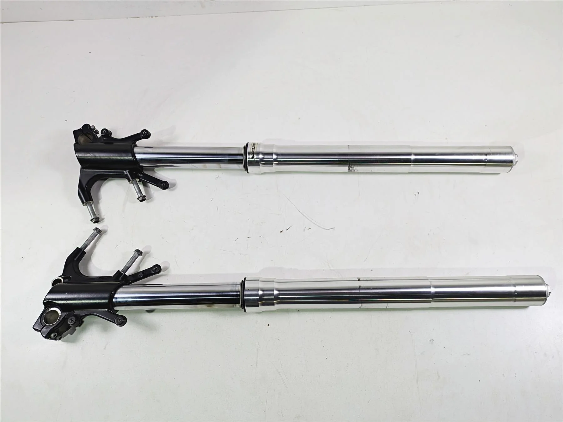 2016 Moto Guzzi Stelvio 1200 8V NTX Straight 2A Front Fork Leg Set - Read 887091