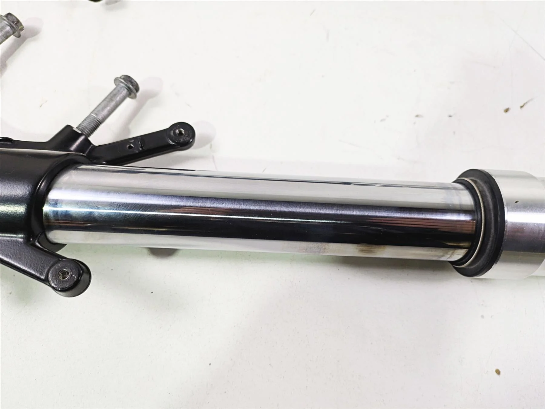 2016 Moto Guzzi Stelvio 1200 8V NTX Straight 2A Front Fork Leg Set - Read 887091 - Image 11