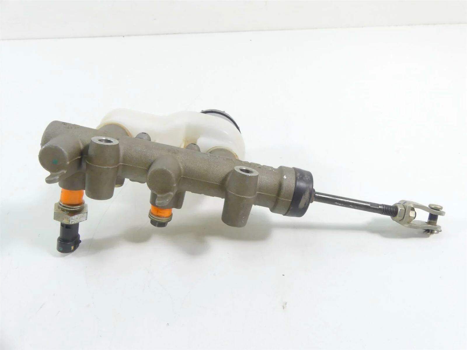 2016 Polaris RZR1000 XP Turbo EPS Hayes Brake Master Cylinder 1911982 - Image 5
