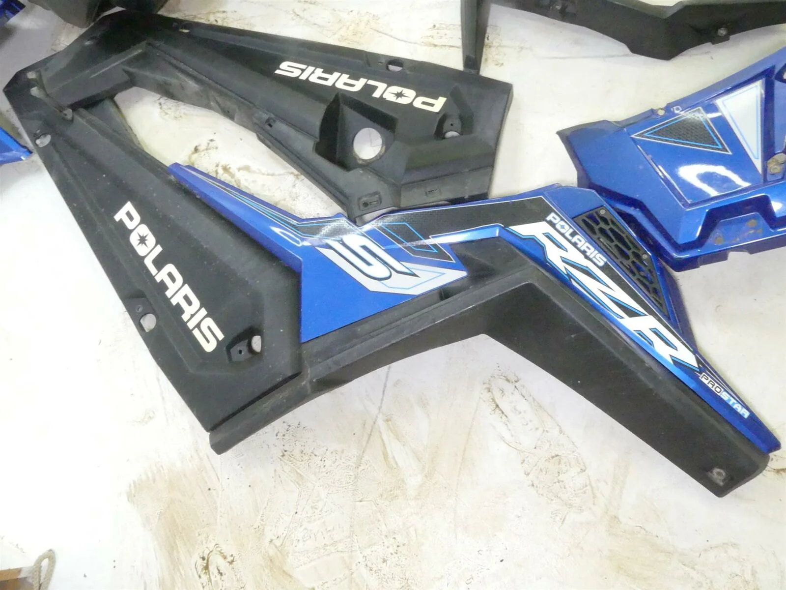 2016 Polaris RZR900 S Body Fairing Fender Tank Cover Doors Set 5439786-070 - Image 2