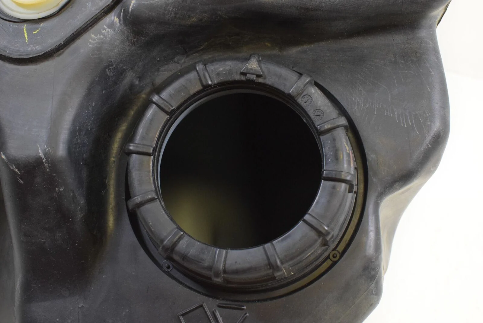 2016 Polaris Sportsman 850 High Lifter Fuel Gas Petrol Reservoir Tank 5451636 - Image 5