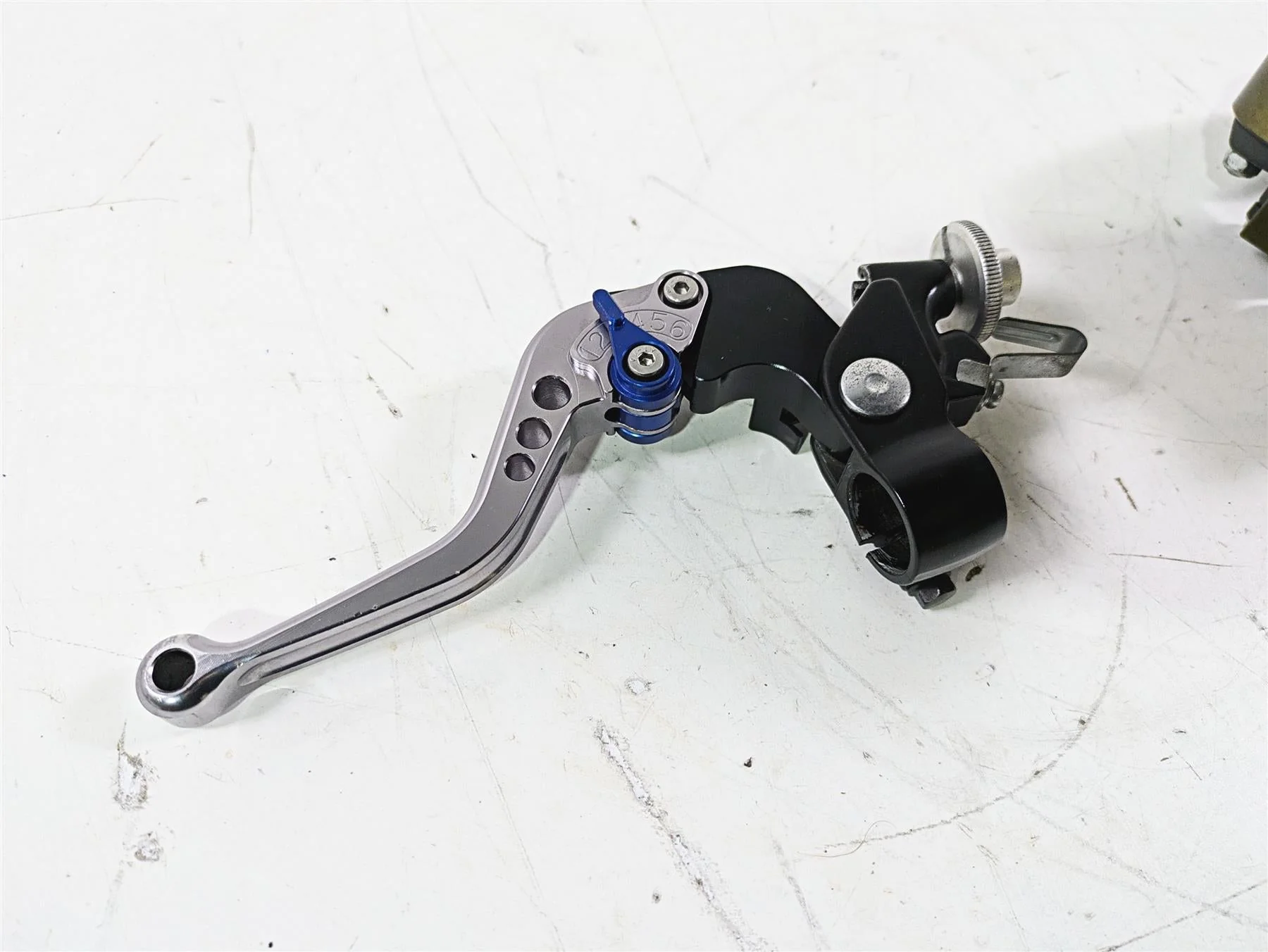2016 Suzuki GSXR1000 Front Radial Brake Master Cylinder Nissin 11/16 59600-47H00 - Image 5
