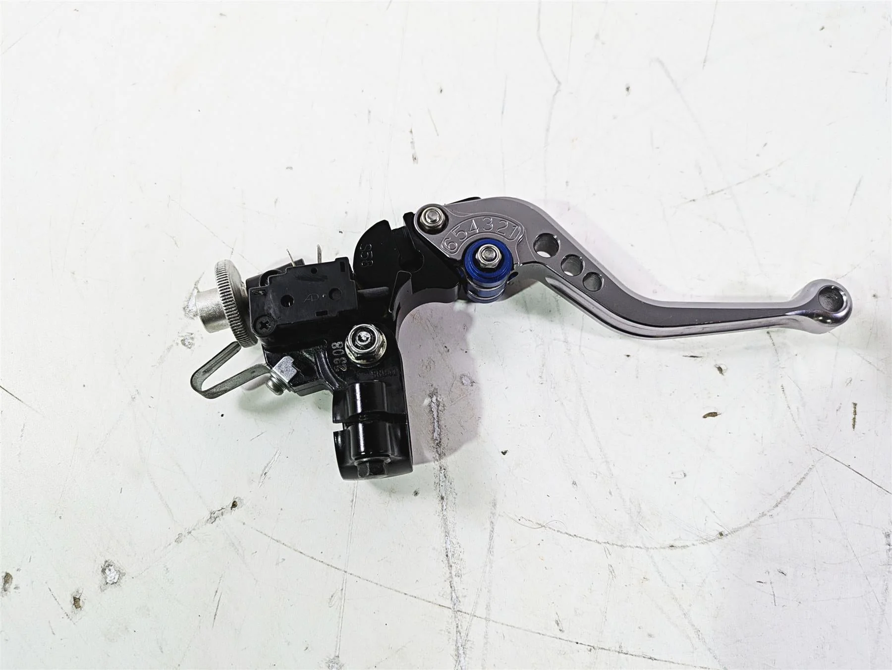 2016 Suzuki GSXR1000 Front Radial Brake Master Cylinder Nissin 11/16 59600-47H00 - Image 7