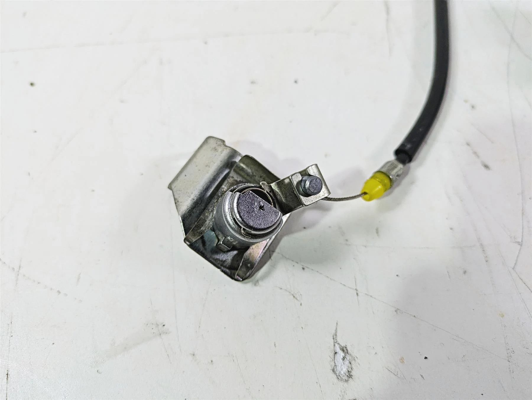 2016 Suzuki GSXR1000 Ignition Switch Key Lock Tank Cap Set 37101-40823 - Image 10
