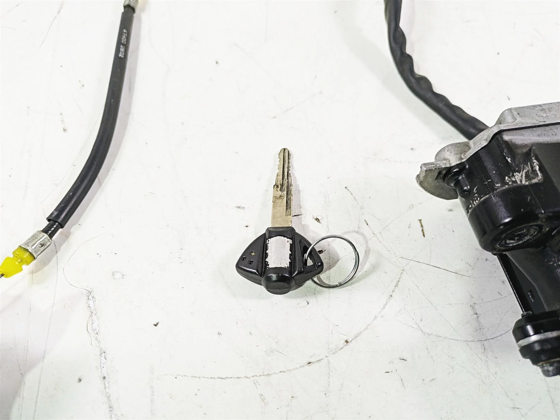 2016 Suzuki GSXR1000 Ignition Switch Key Lock Tank Cap Set 37101-40823 - Image 4