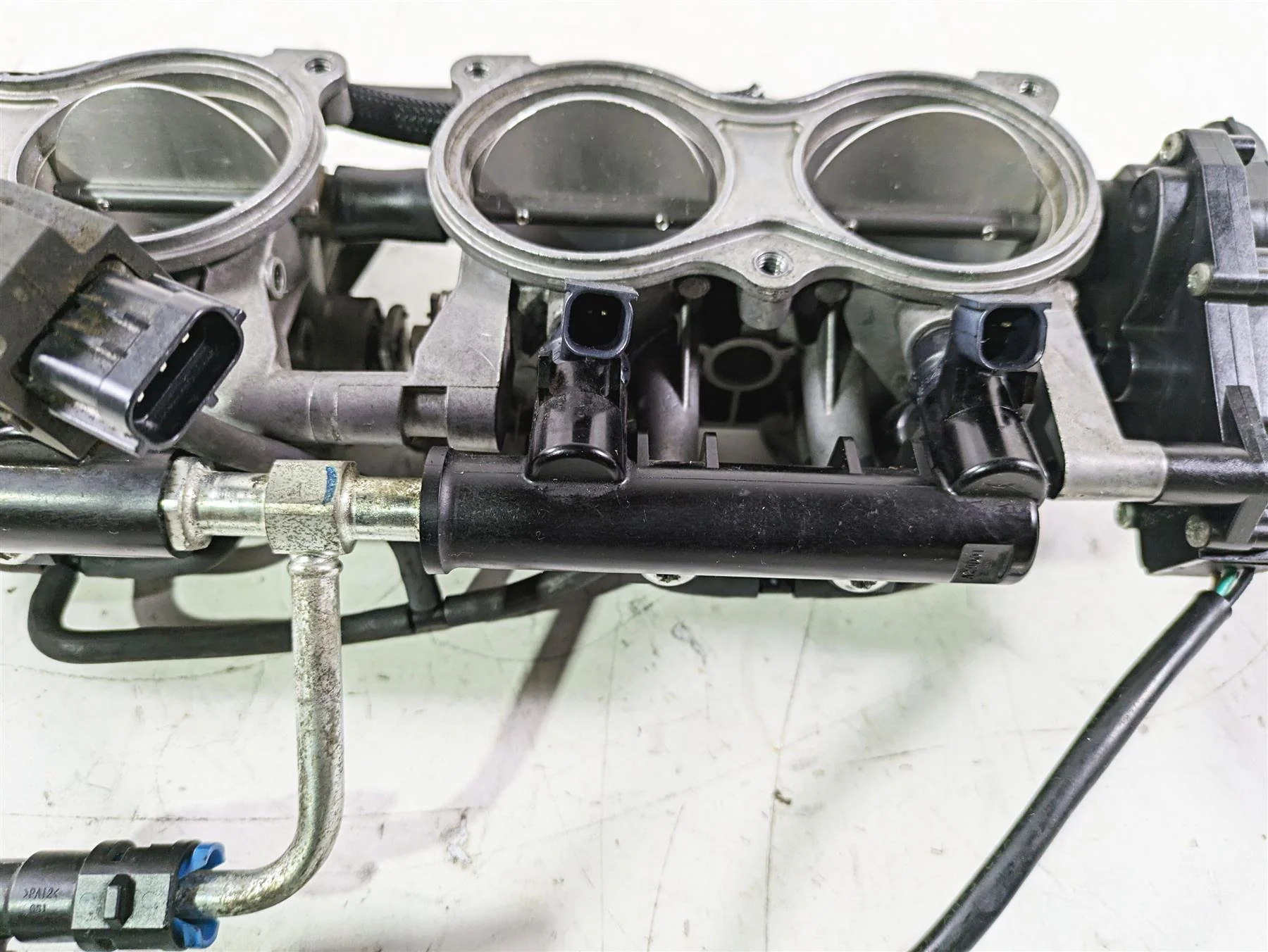 2016 Suzuki GSXR1000 Keihin Throttle Body Bodies Fuel Injection  13406-47H40 - Image 11