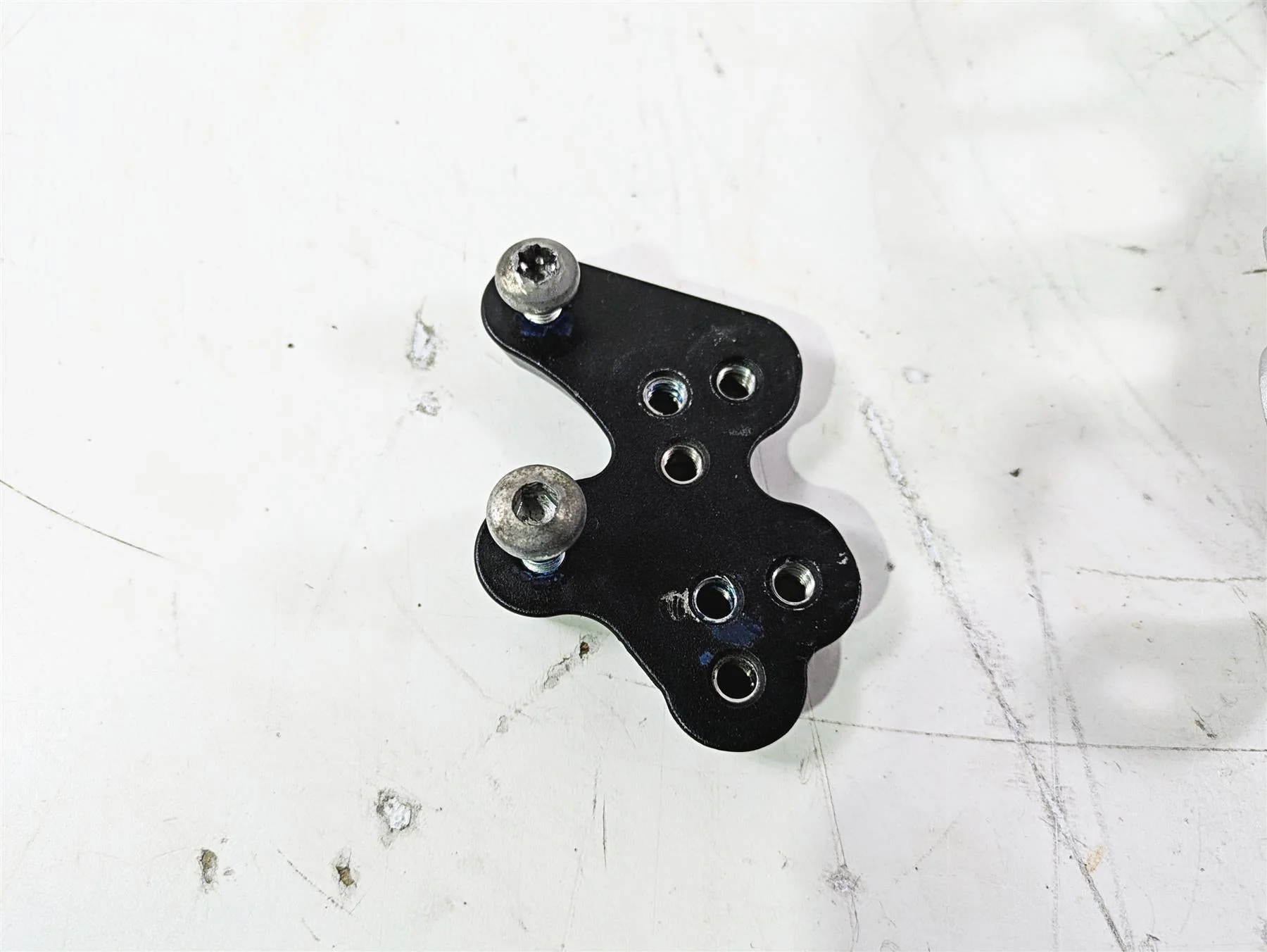2016 Suzuki GSXR1000 Left Front Rider Driver Foot Peg & Mount 43521-47H20 - Image 5