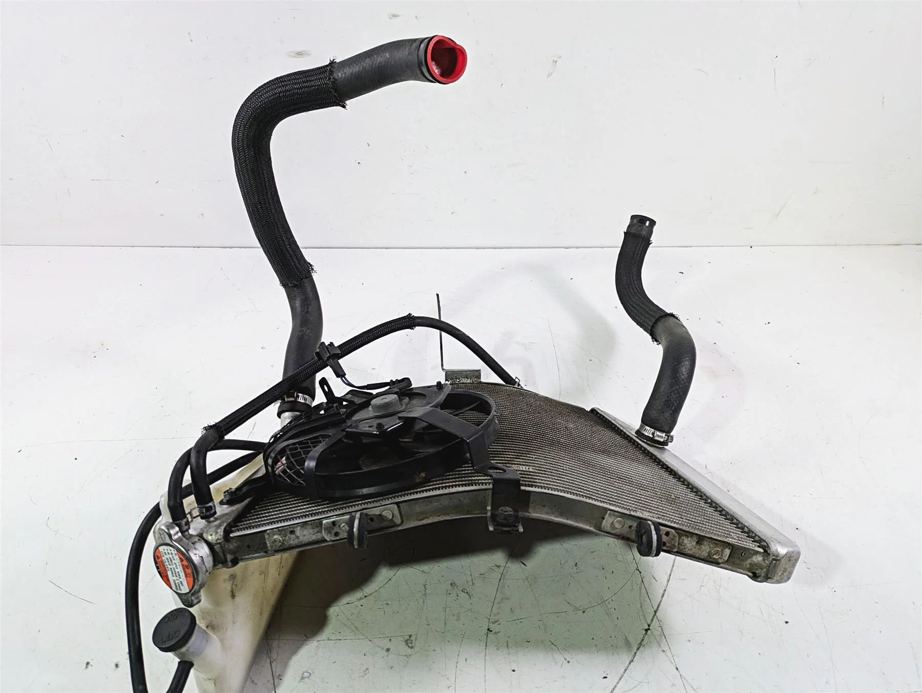 2016 Suzuki GSXR1000 Radiator Fan Reservoir Hoses Set - No Leaks 17710-47H10 - Image 3