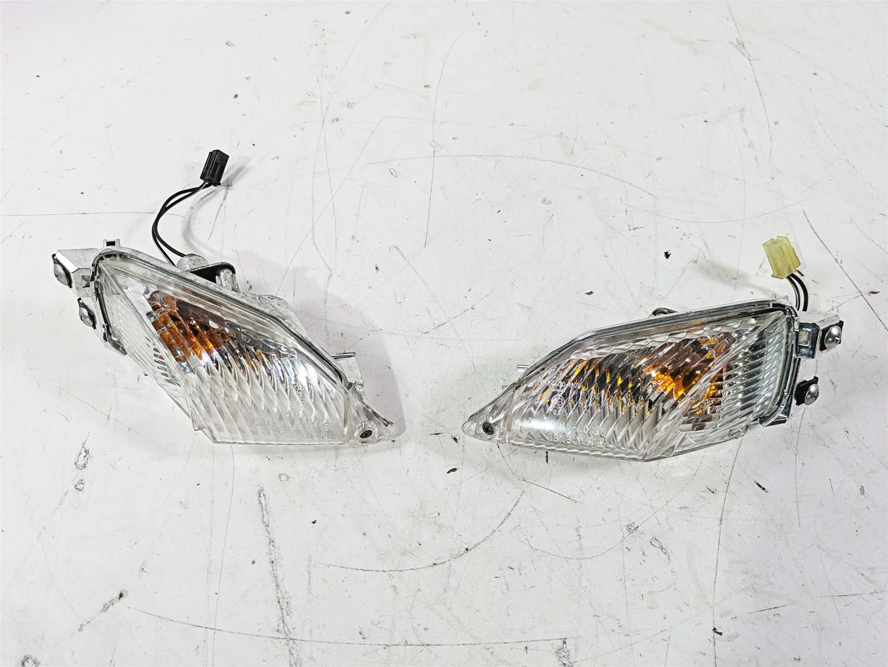 2016 Suzuki GSXR1000 Rear Blinkers Turn Signal Set 35603-47H00 35604-47H00
