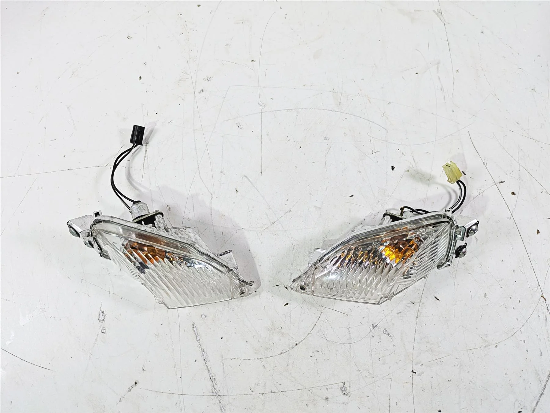 2016 Suzuki GSXR1000 Rear Blinkers Turn Signal Set 35603-47H00 35604-47H00 - Image 4