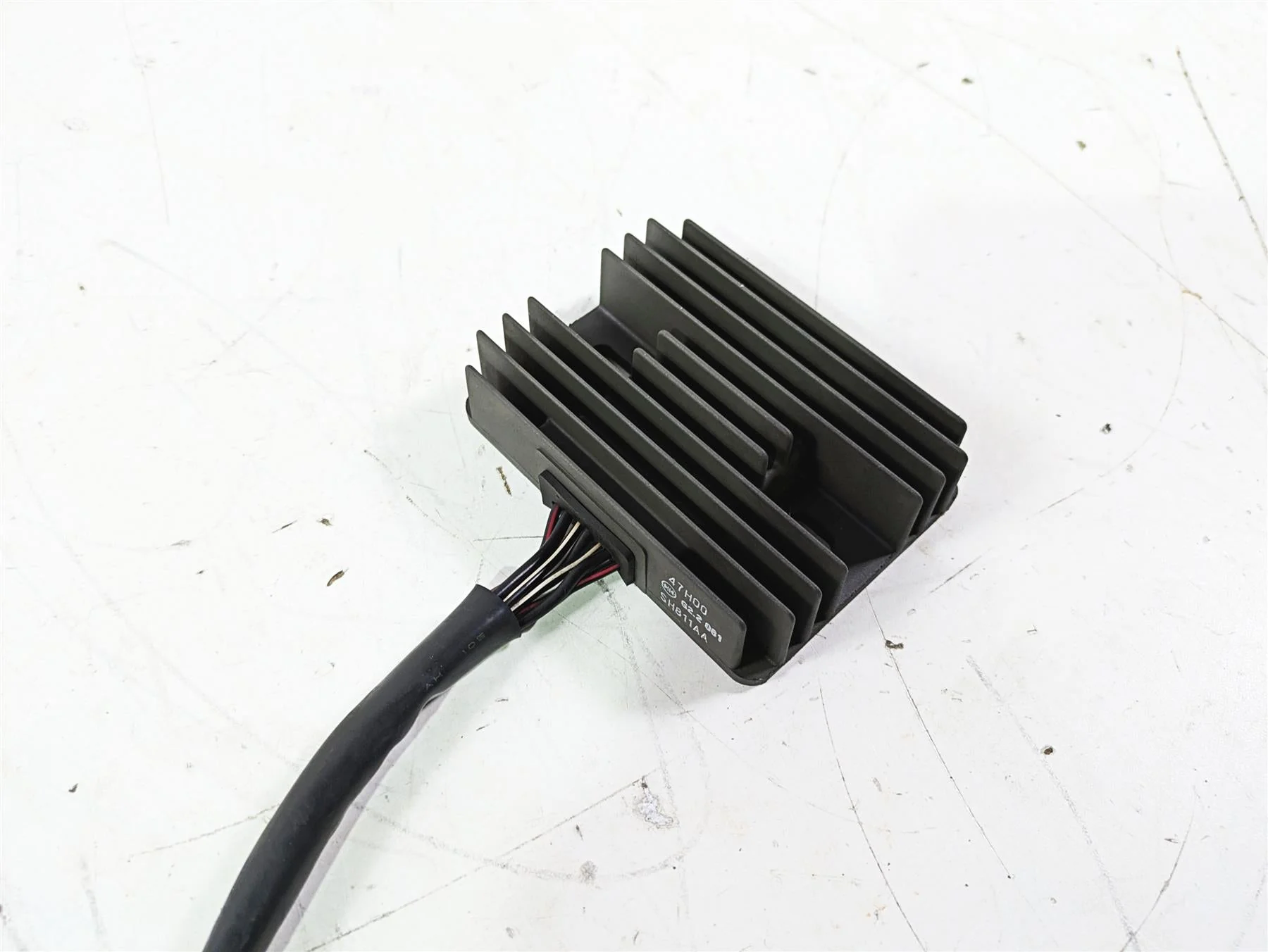2016 Suzuki GSXR1000 Rectifier Voltage Regulator SH811AA 32800-47H00 - Image 11