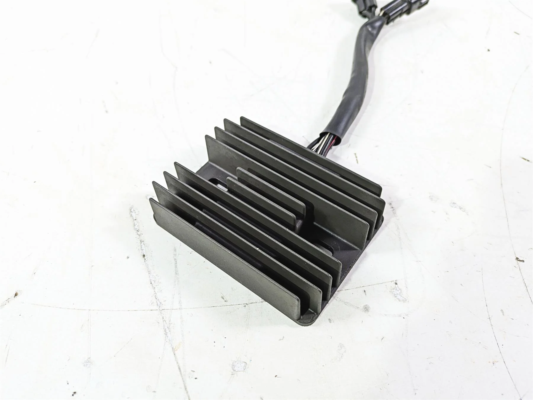 2016 Suzuki GSXR1000 Rectifier Voltage Regulator SH811AA 32800-47H00 - Image 12