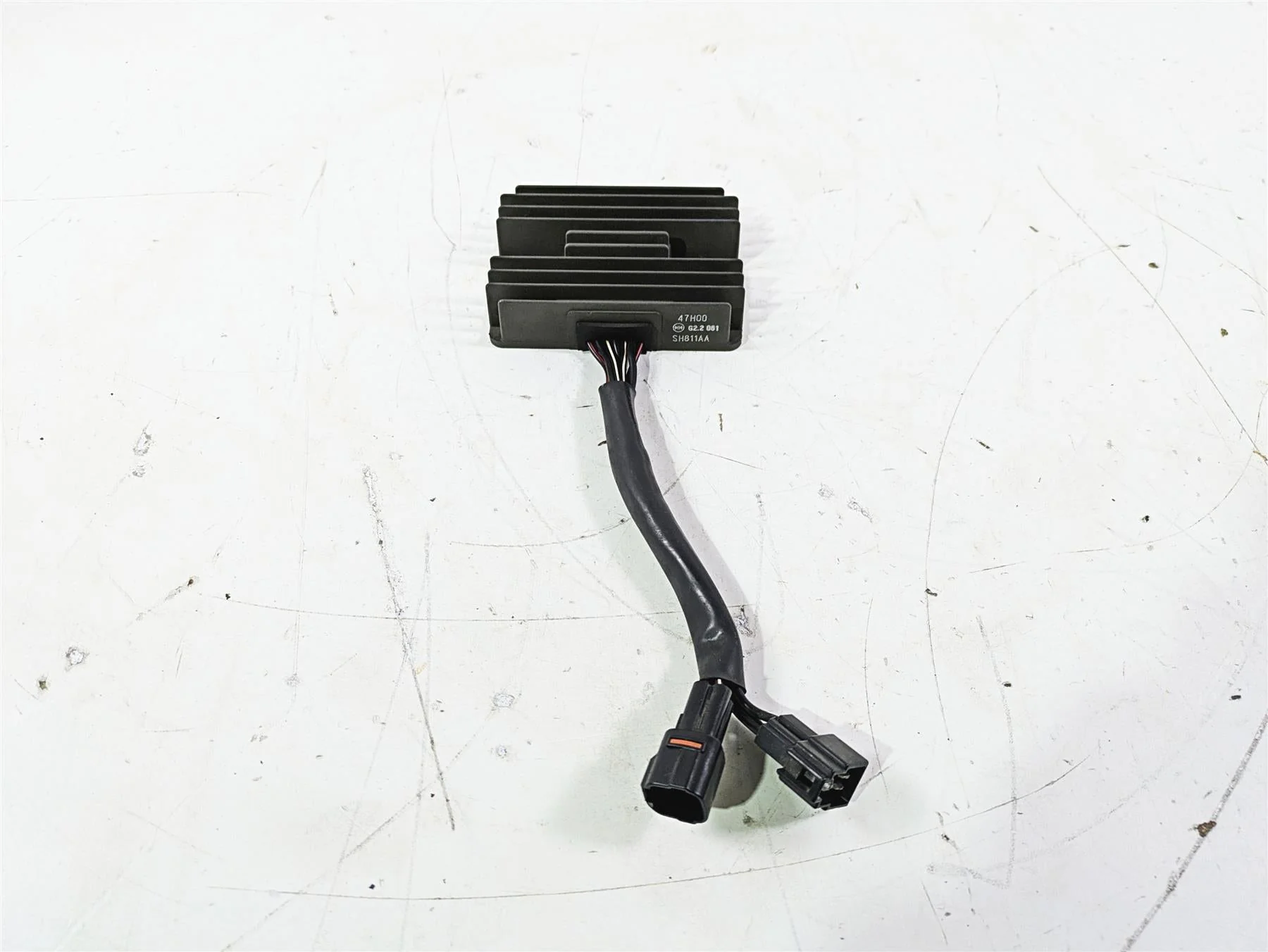 2016 Suzuki GSXR1000 Rectifier Voltage Regulator SH811AA 32800-47H00 - Image 3