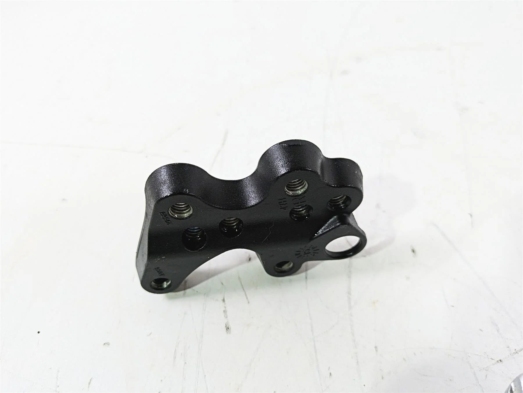 2016 Suzuki GSXR1000 Right Front Foot Peg Brake Pedal & Mount Set 3511-47H10 - Image 8
