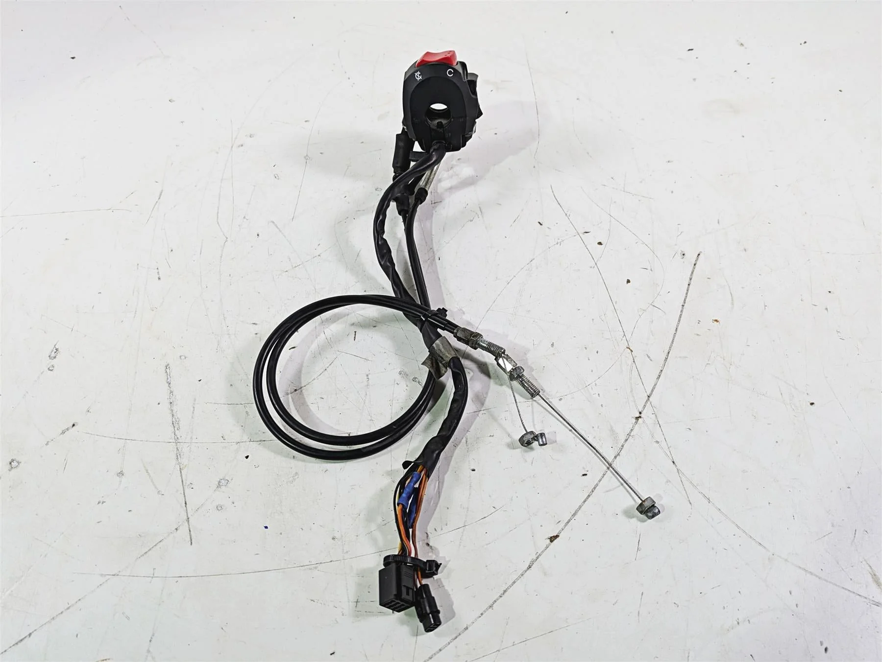 2016 Suzuki GSXR1000 Right Hand Start Stop Control Switch - Read 37200-47H30 - Image 4