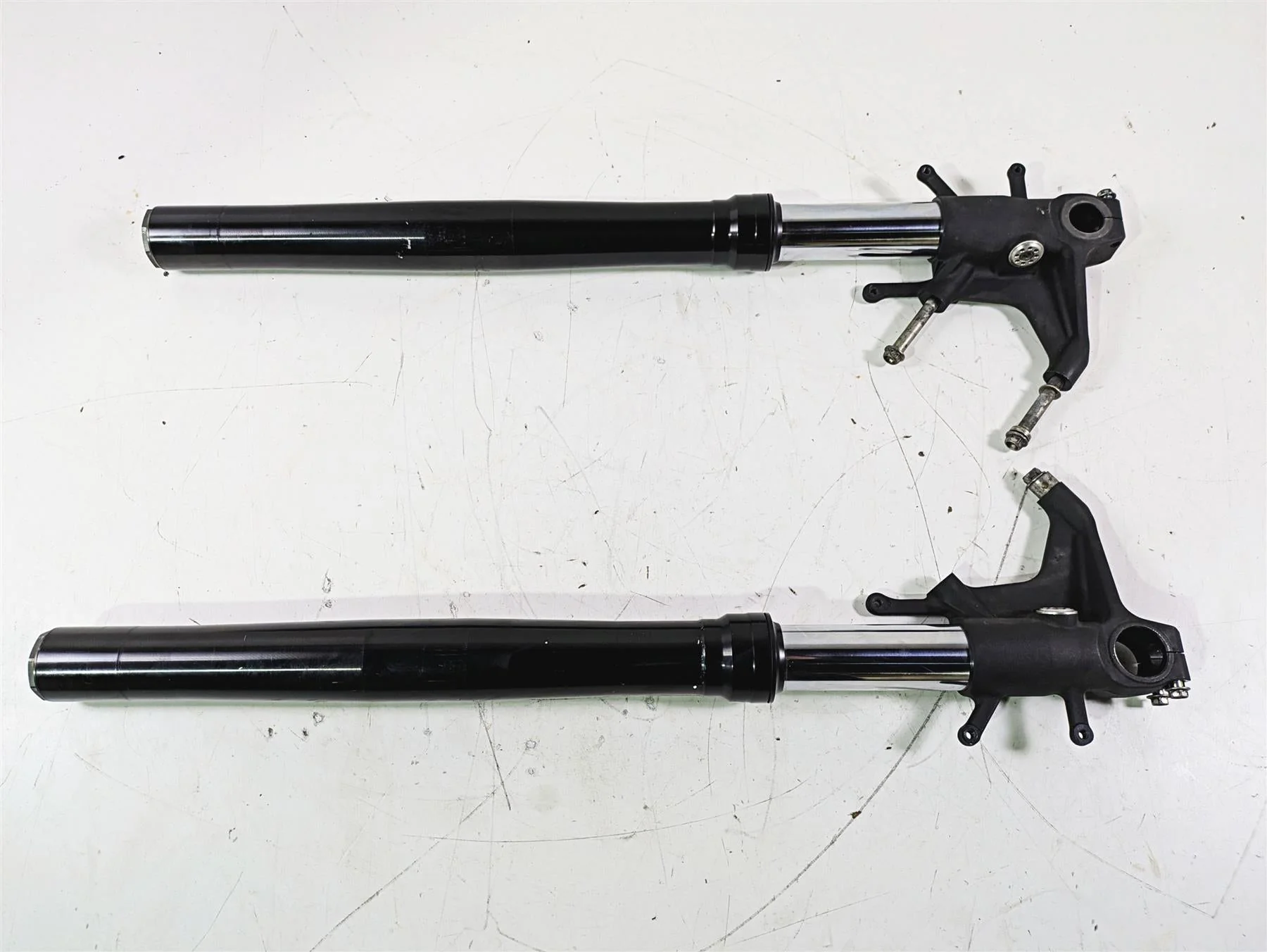 2016 Suzuki GSXR1000 Showa Front Fork Leg Shock Set  51103-47H20 51104-47H20