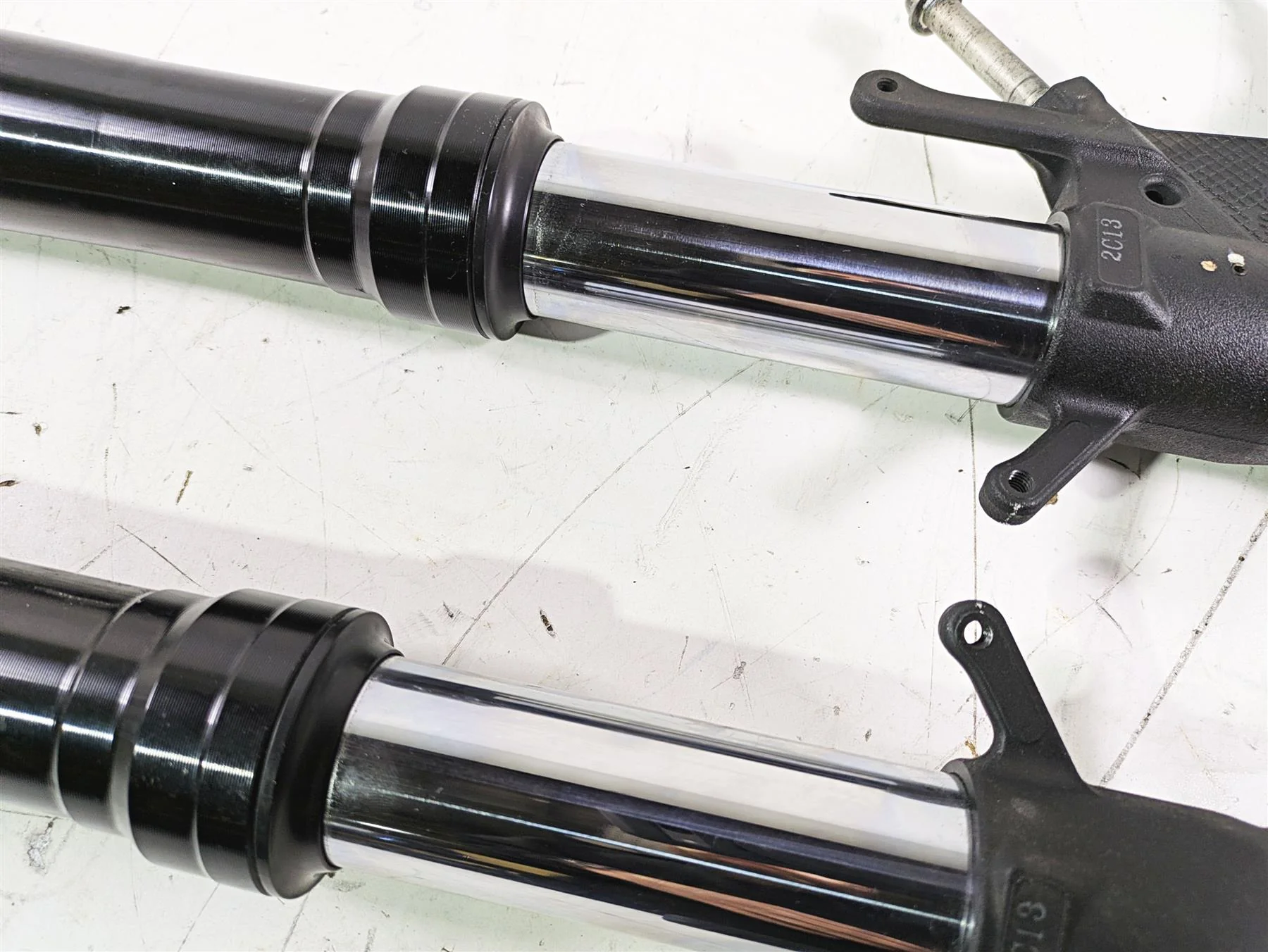 2016 Suzuki GSXR1000 Showa Front Fork Leg Shock Set  51103-47H20 51104-47H20 - Image 5