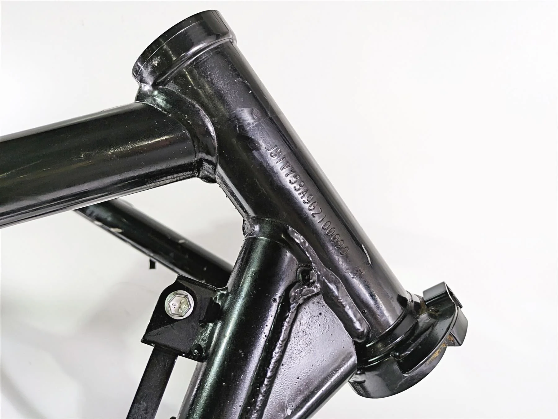 2016 Suzuki M109R VZR1800 Boulevard Frame & Rear Inner Fender With Salvage Texas Title 41100-48G40 - Image 2